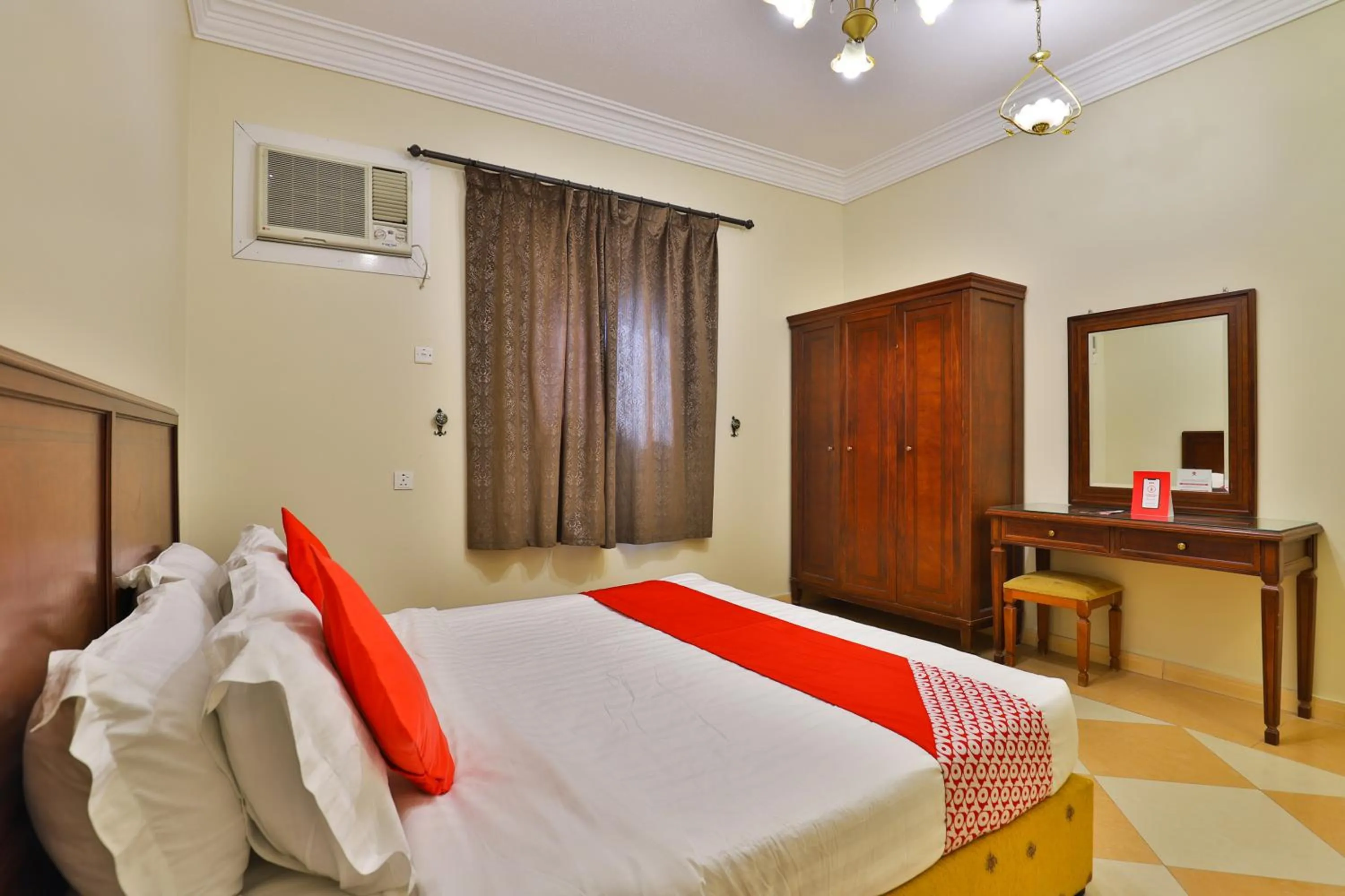 Bedroom in OYO 369 Arwa Alqosor