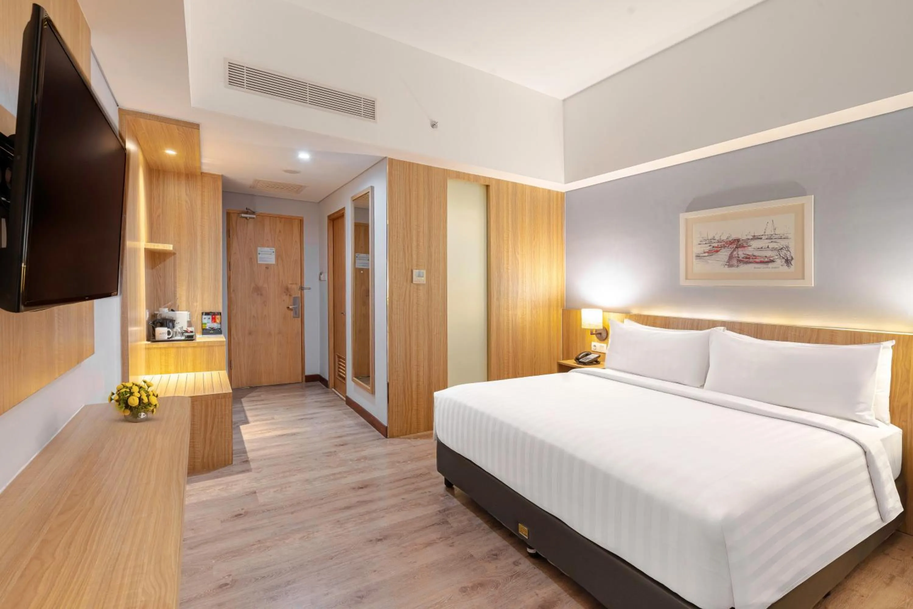 Bed in Aston Gresik Hotel & Conference Center