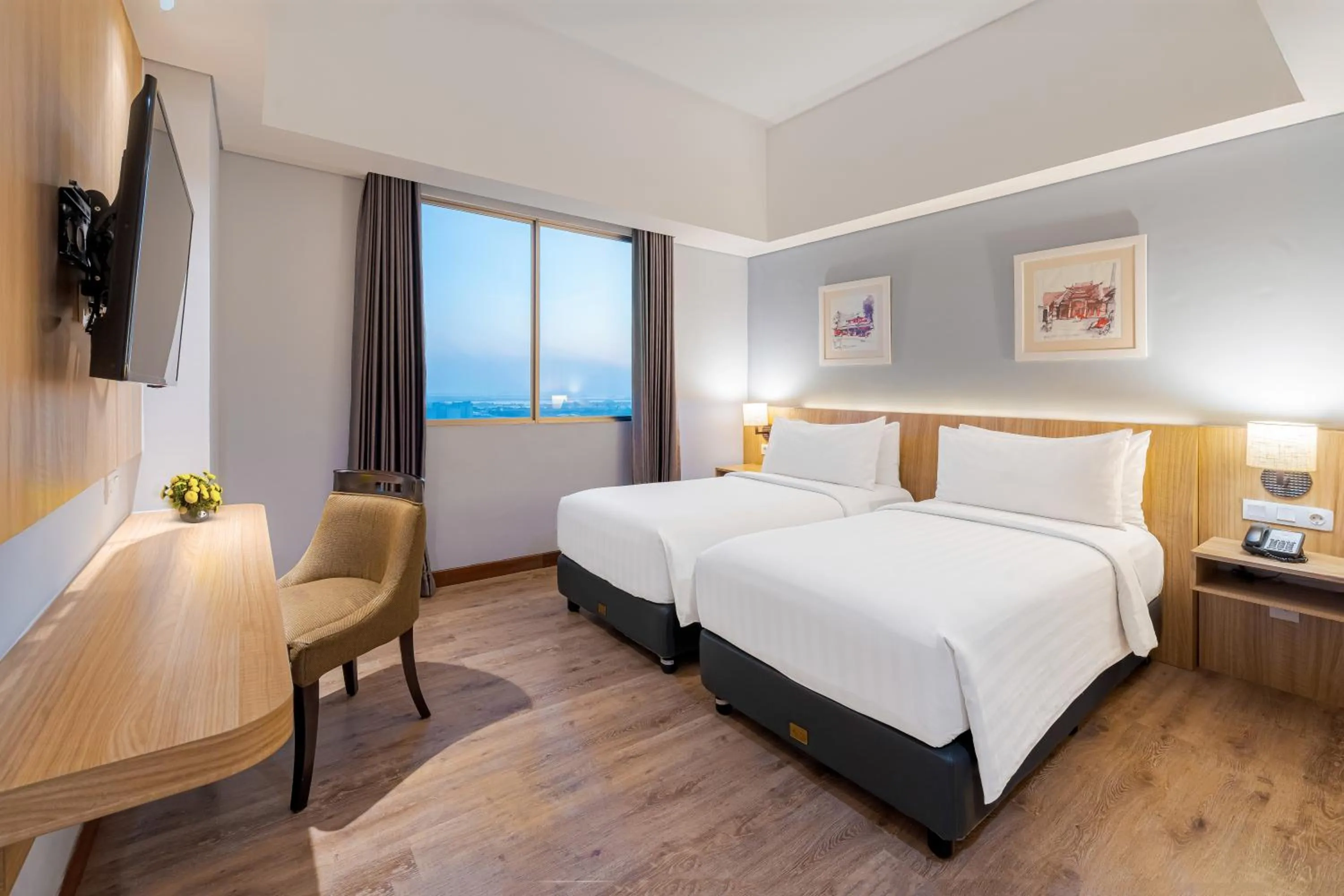 Bed in Aston Gresik Hotel & Conference Center