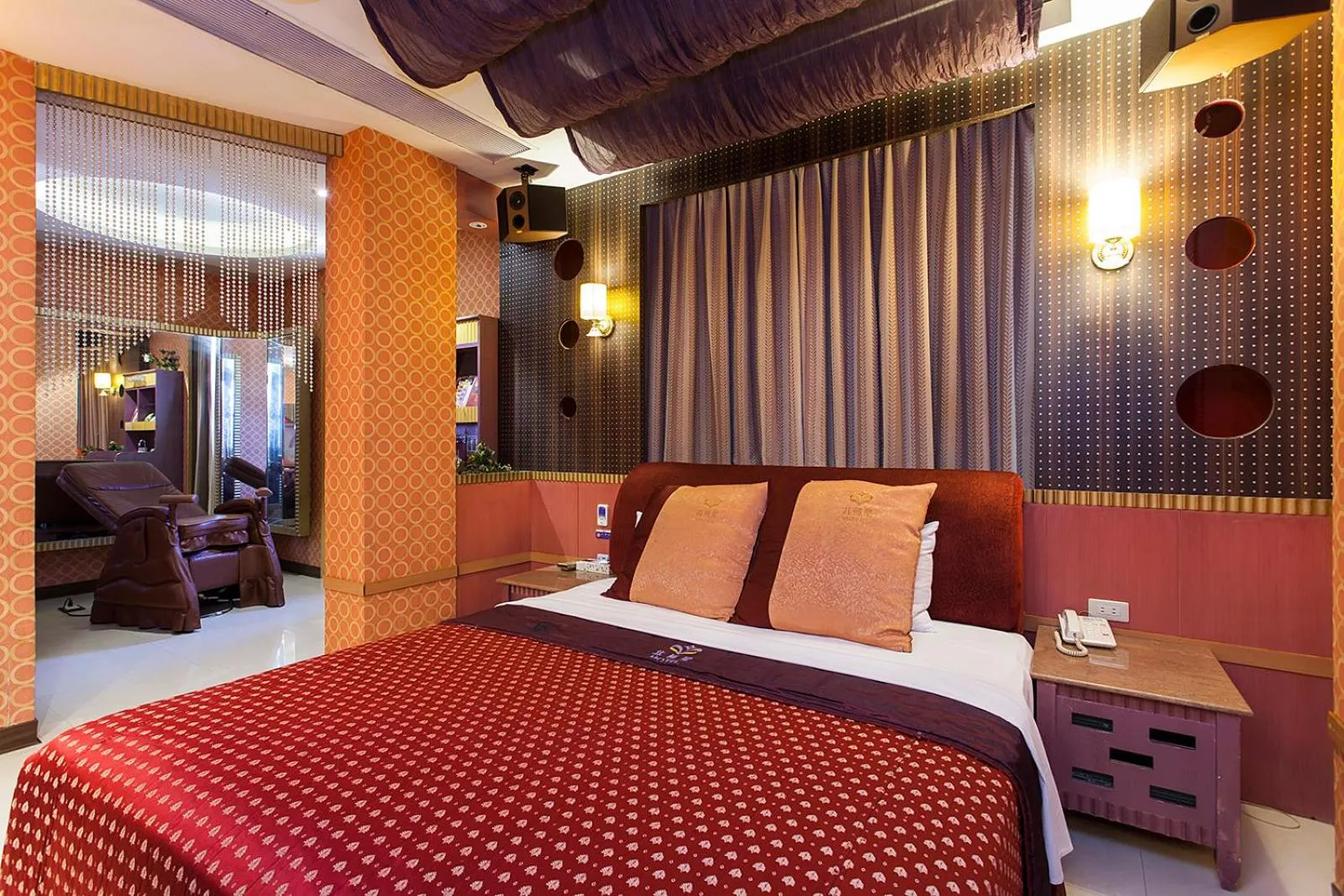 Photo of the whole room in PGS Motel