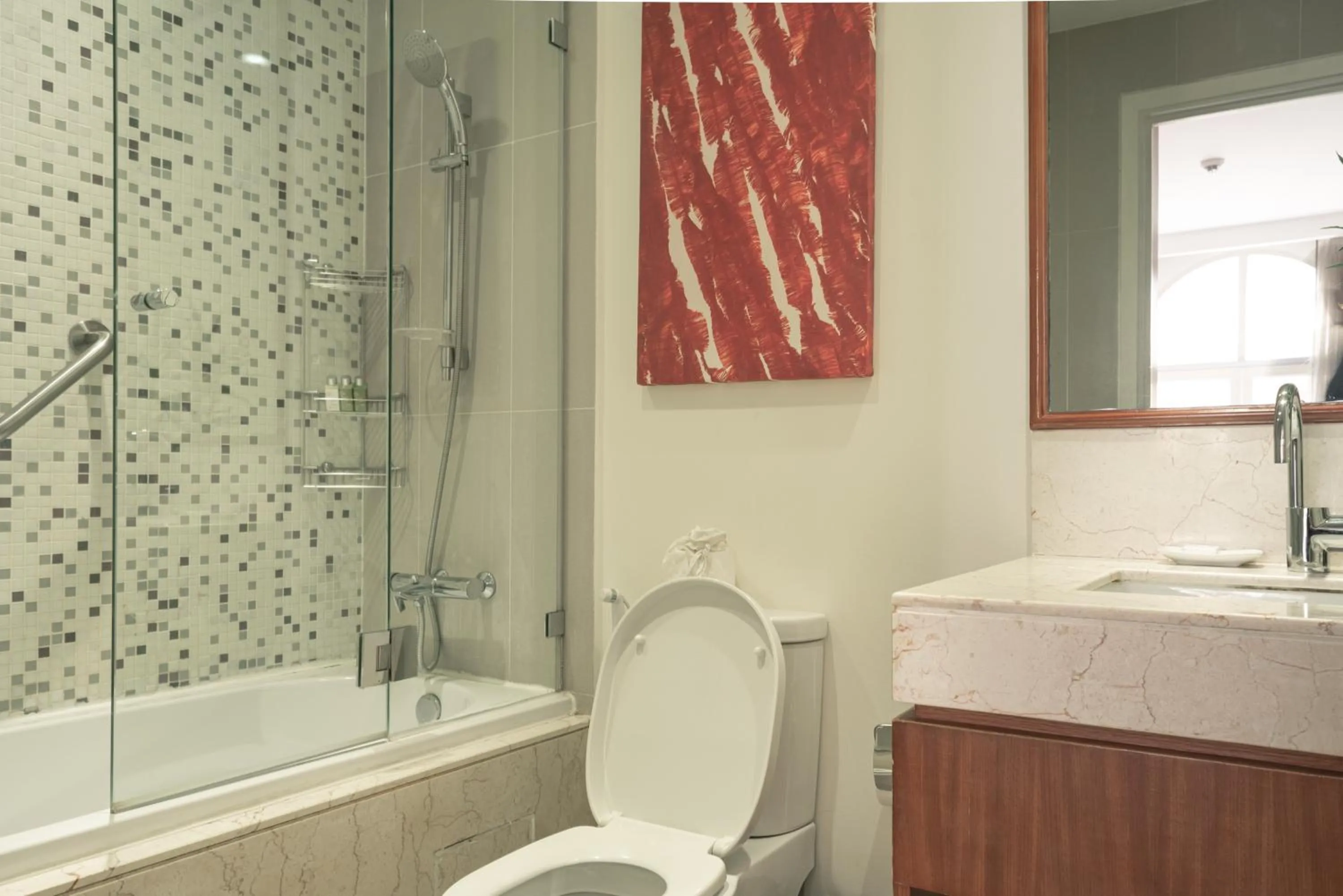 Bath in Central Mansions Serviced Apartments