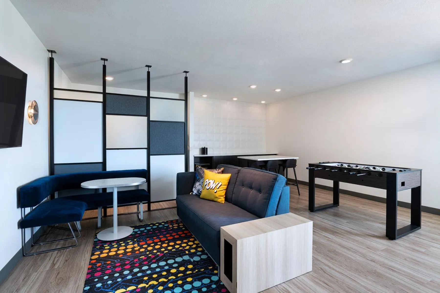 Seating area in Aloft Omaha West