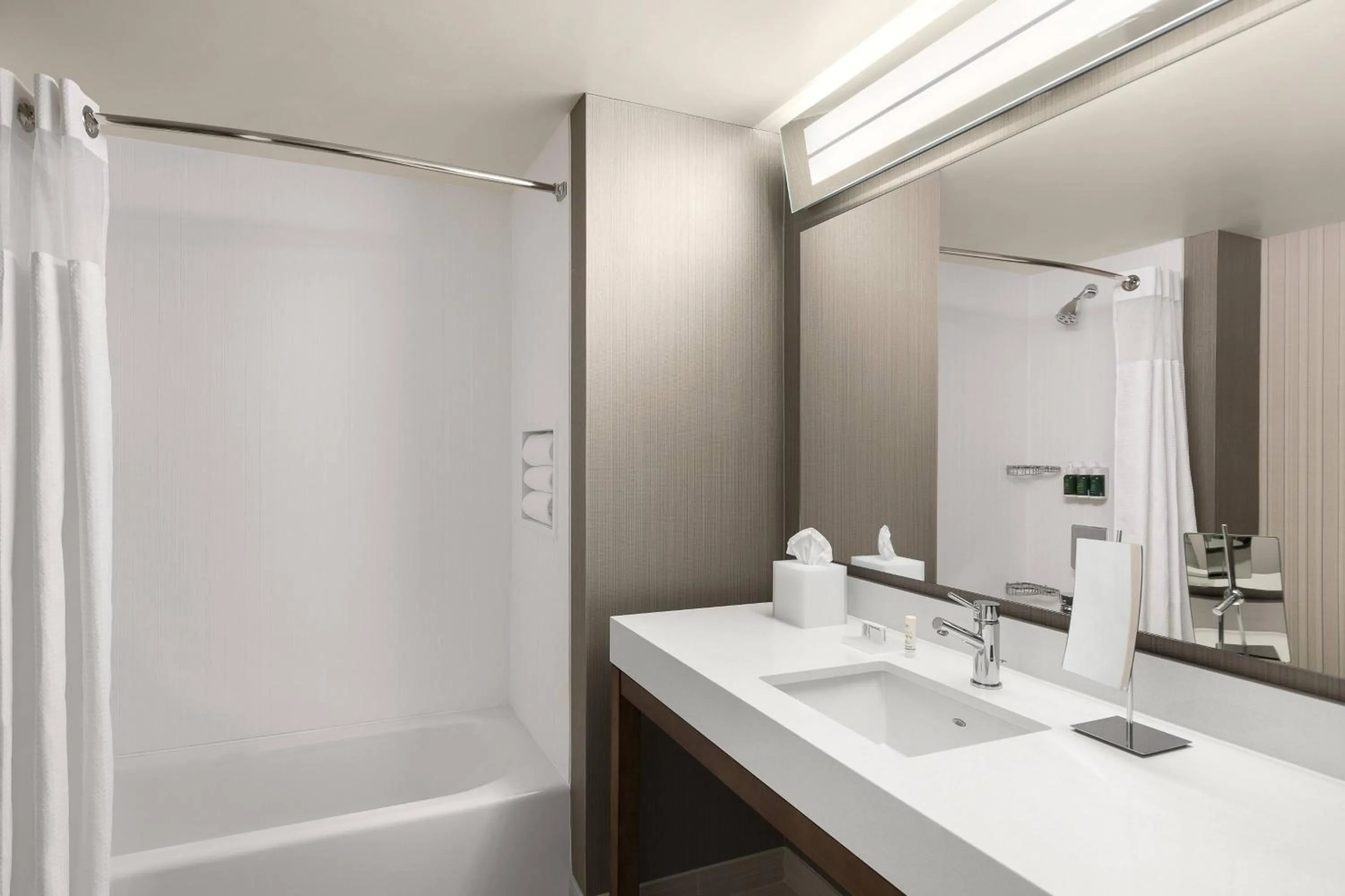 Bathroom in Courtyard by Marriott Seattle Northgate