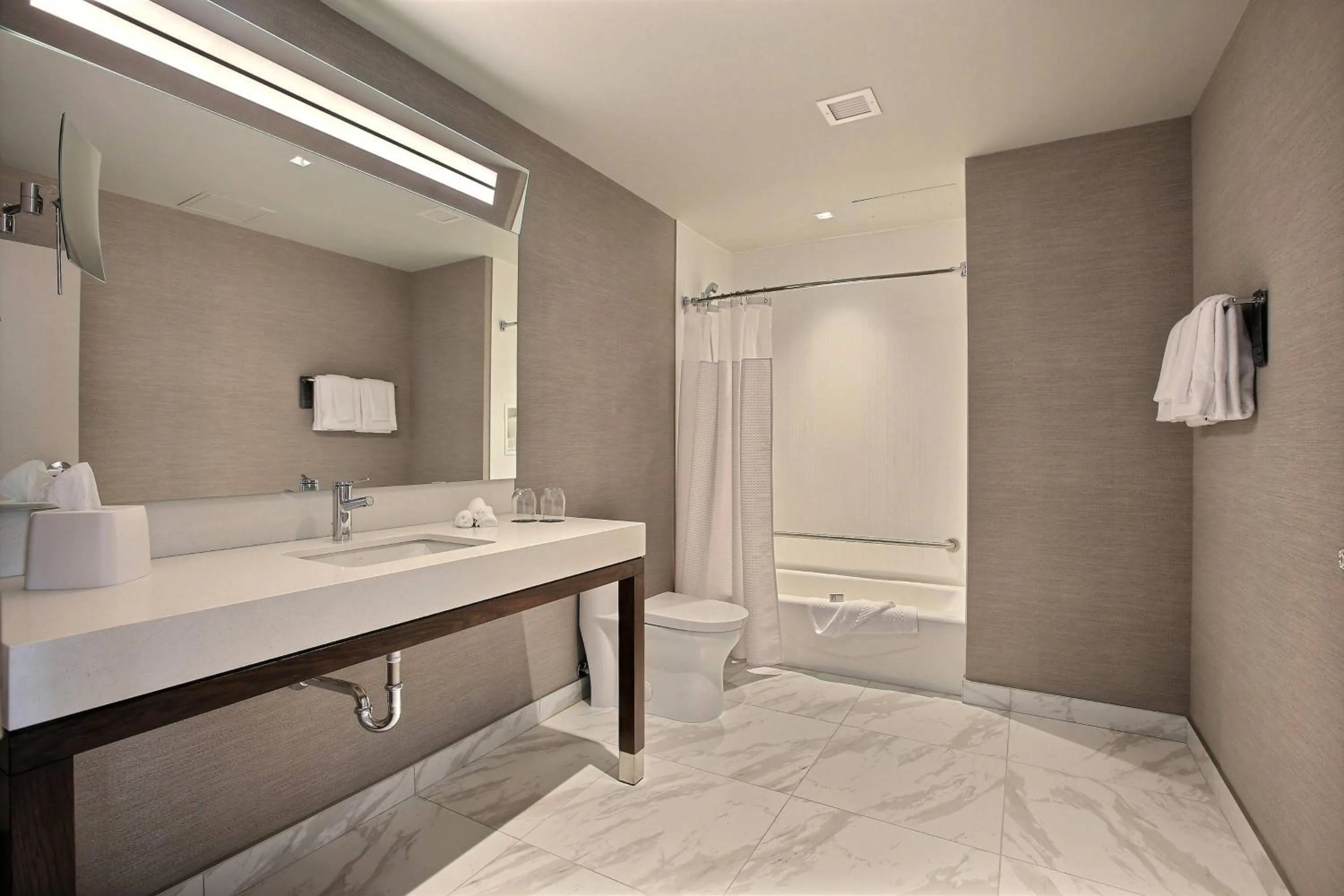 Bathroom in Courtyard by Marriott Montreal Brossard
