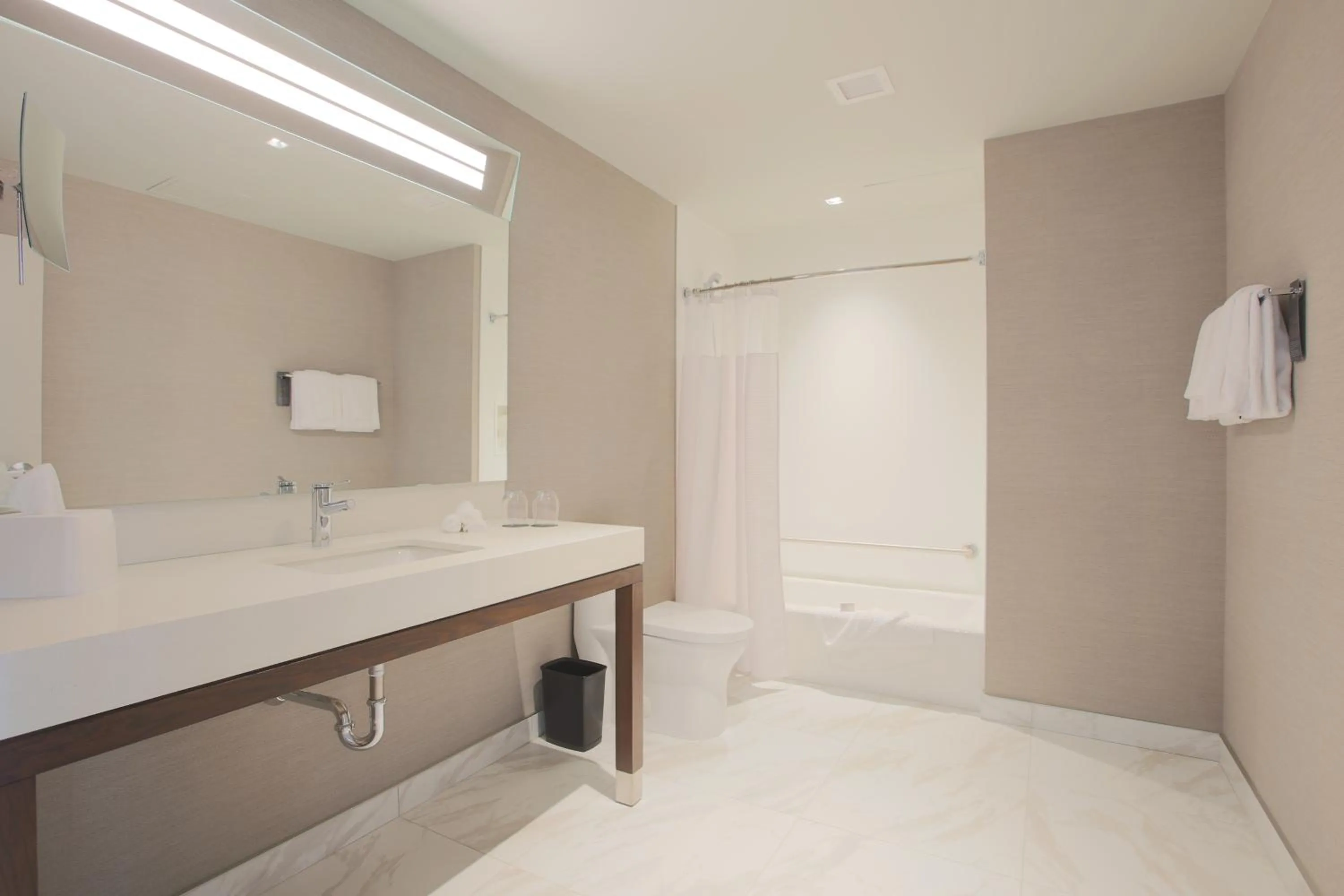 Bathroom in Courtyard by Marriott Montreal Brossard