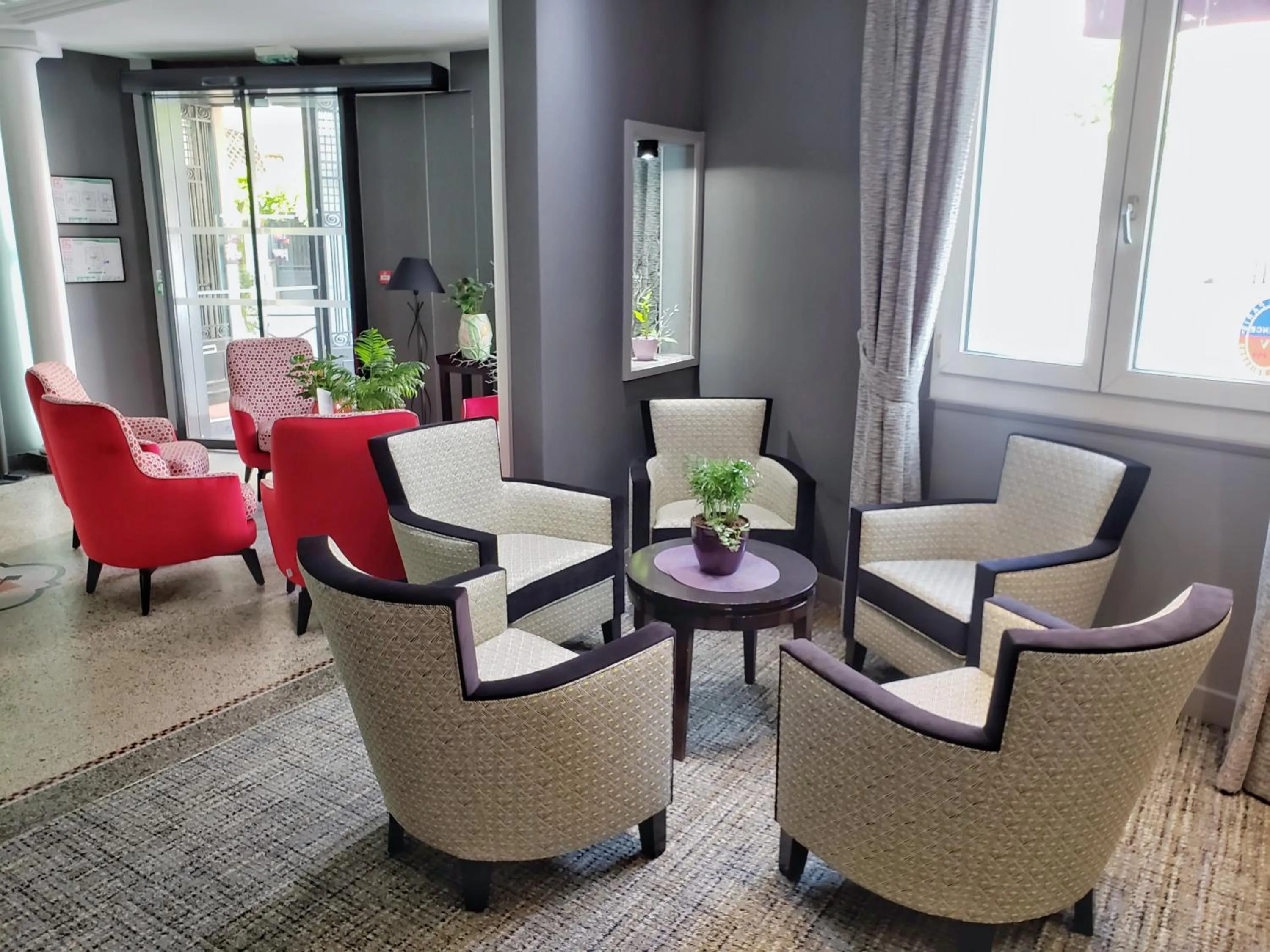 Lobby or reception in Virgina