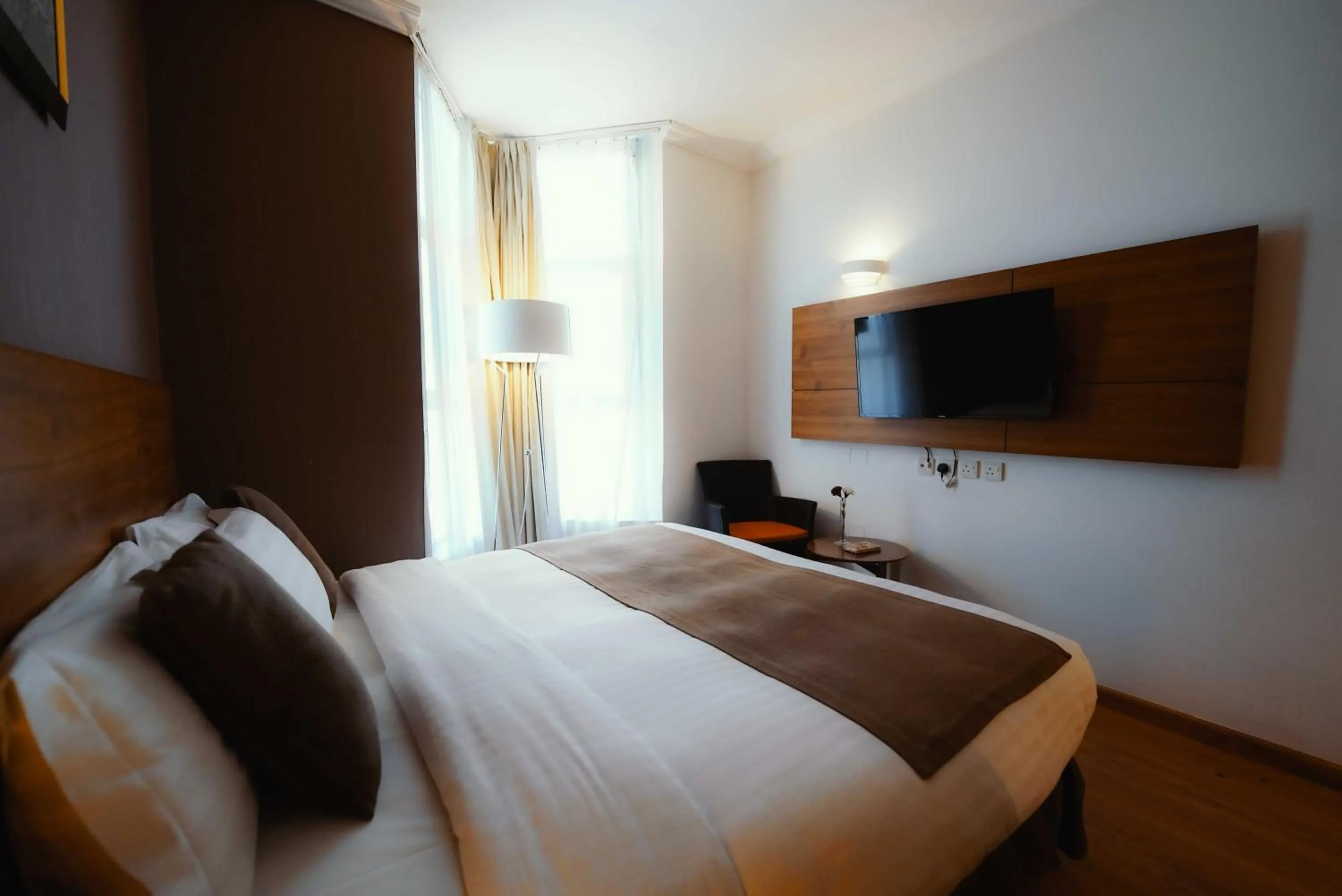 Bed in Nour Althuria Hotel - Elaf Almaqam