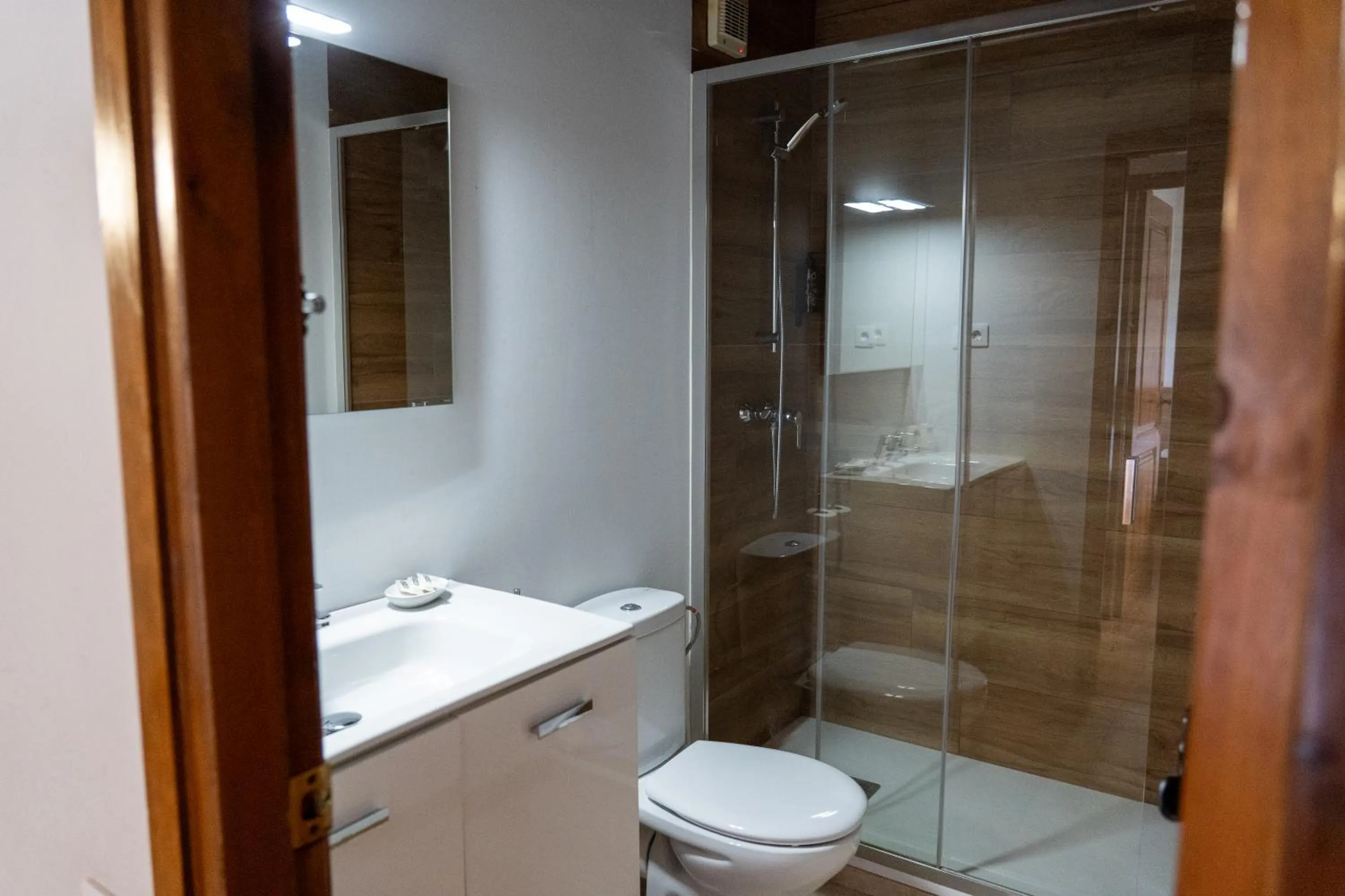 Shower in SNÖ Vall de Boí