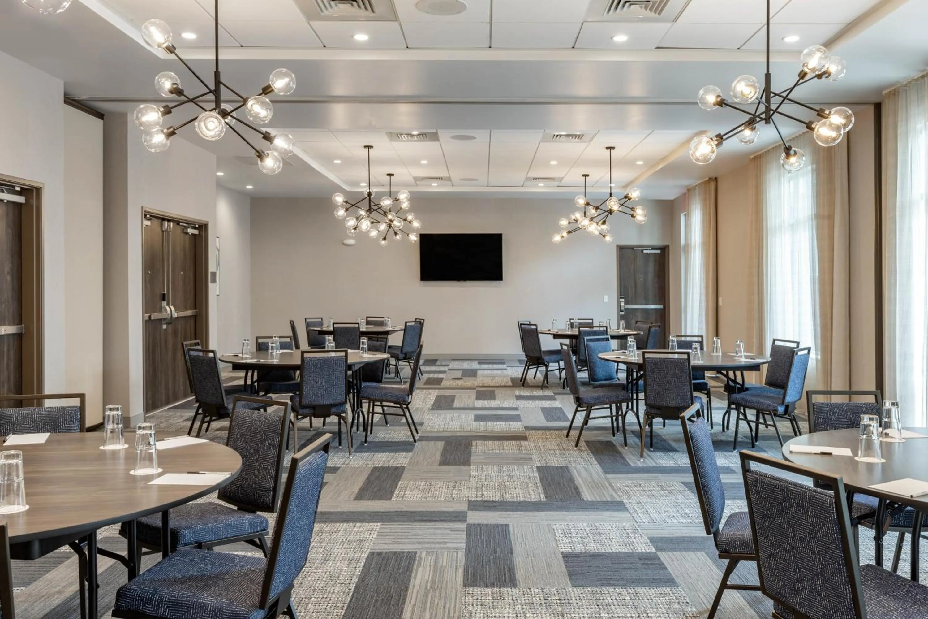Banquet/Function facilities in DoubleTree by Hilton Summerville Nexton