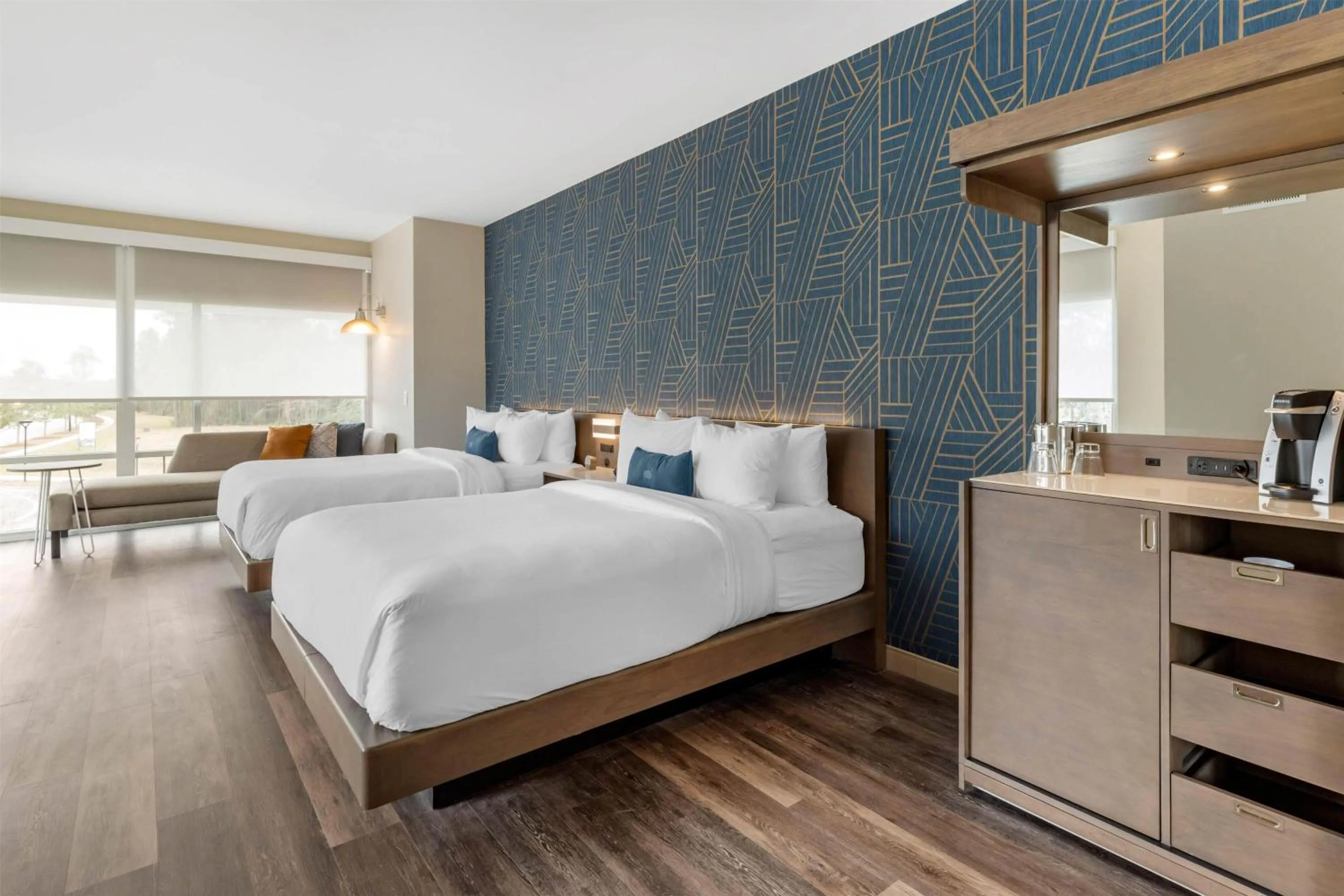 Bed in DoubleTree by Hilton Summerville Nexton