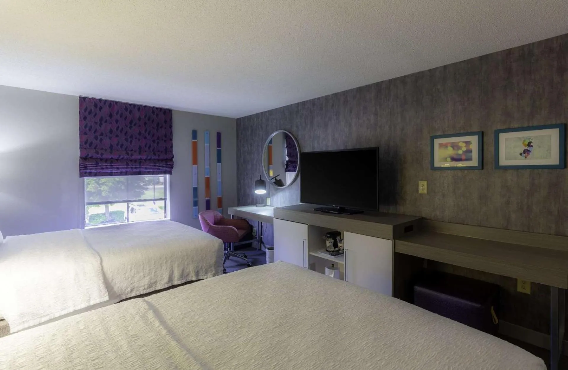 Bed in Hampton Inn East Windsor