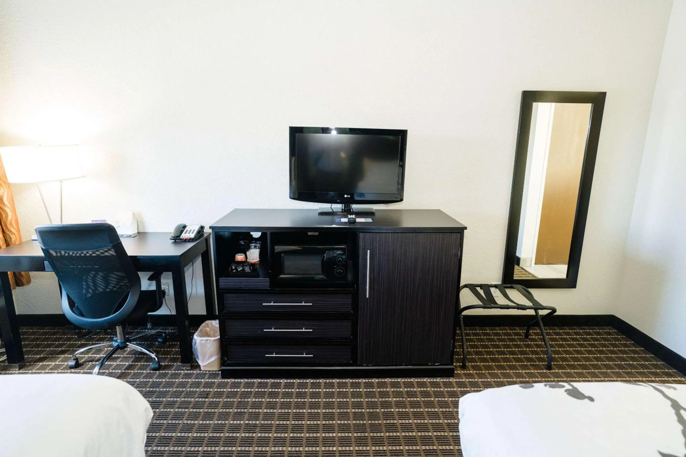 Bedroom, Bed in Sleep Inn & Suites West Knoxville