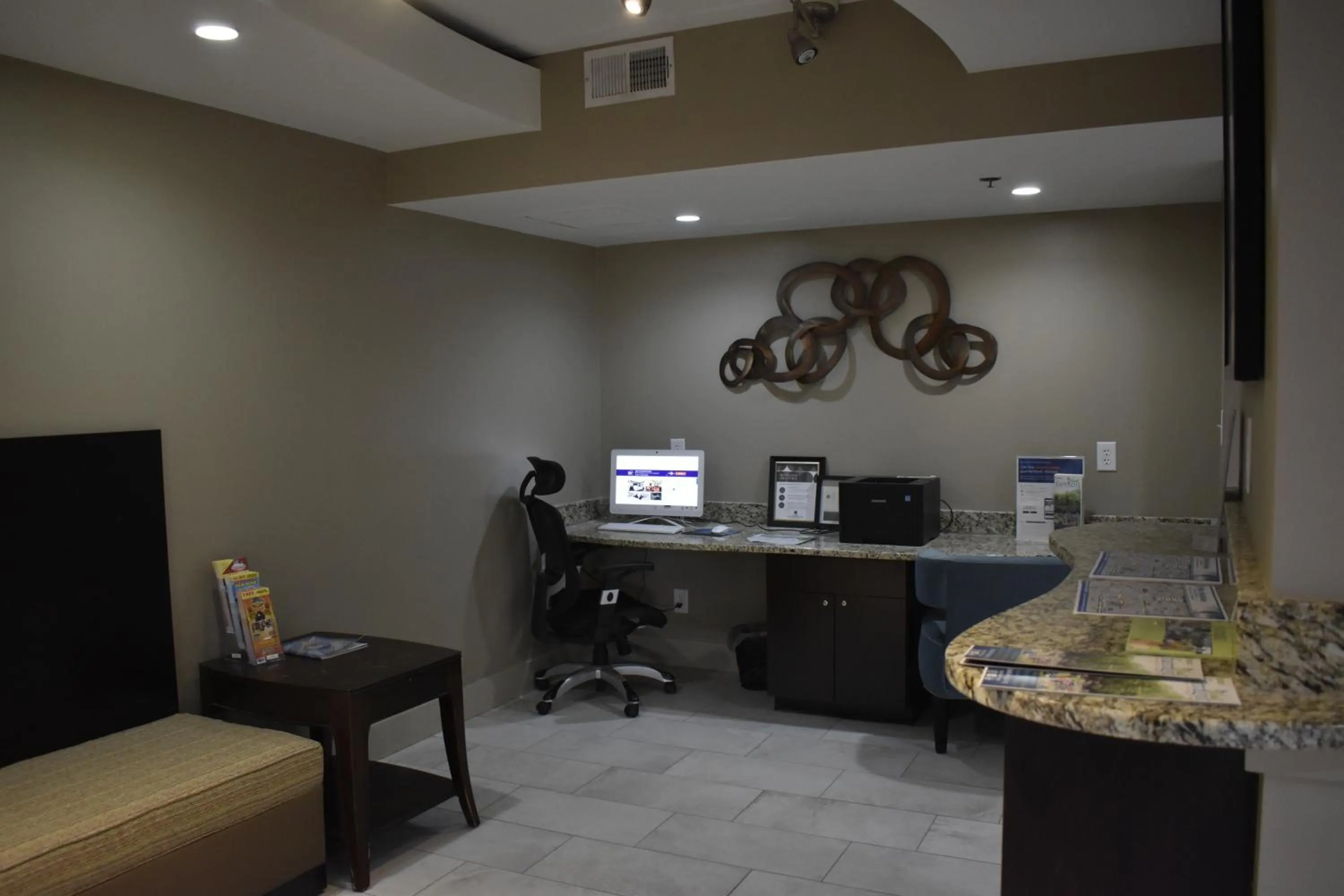 Business facilities in Sleep Inn & Suites West Knoxville