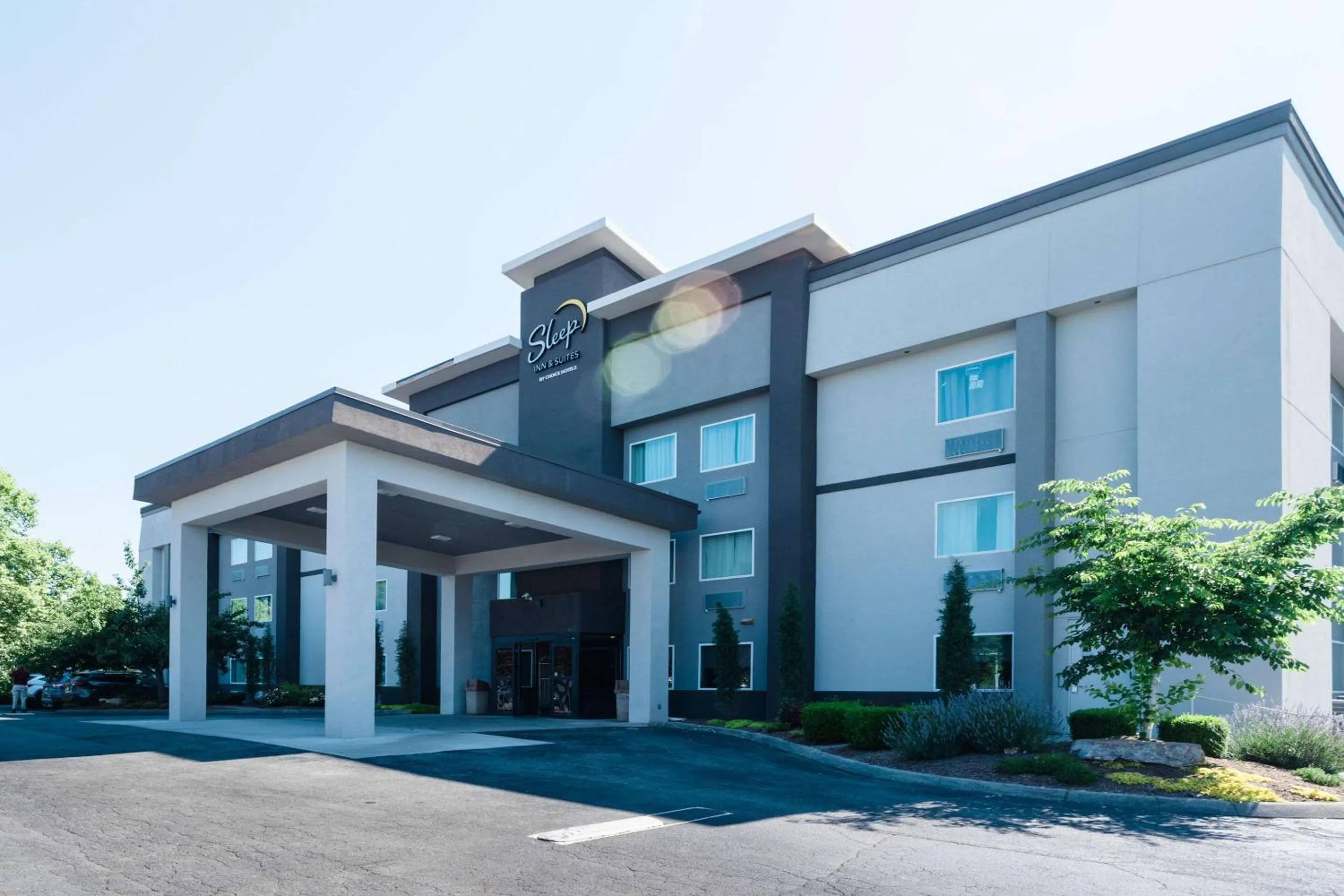 Property building in Sleep Inn & Suites West Knoxville
