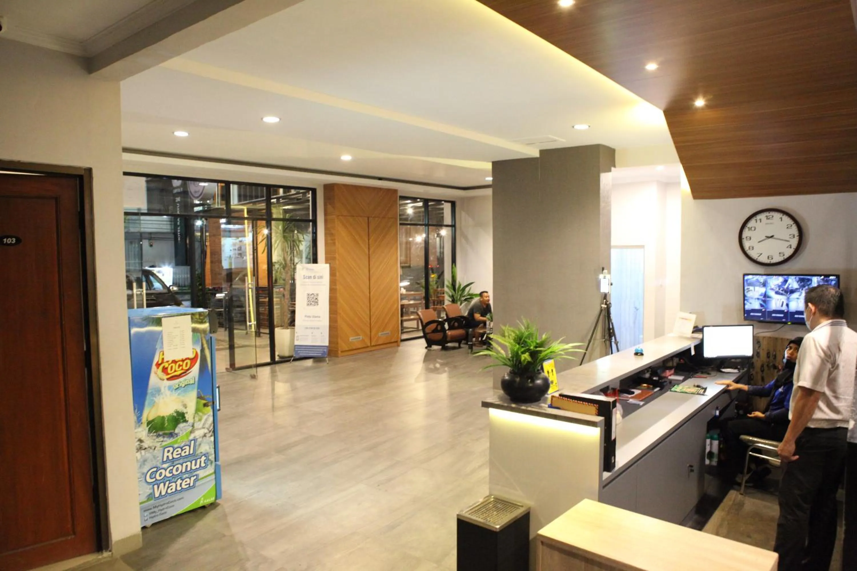 Lobby or reception in Rahayu Hotel Cirebon