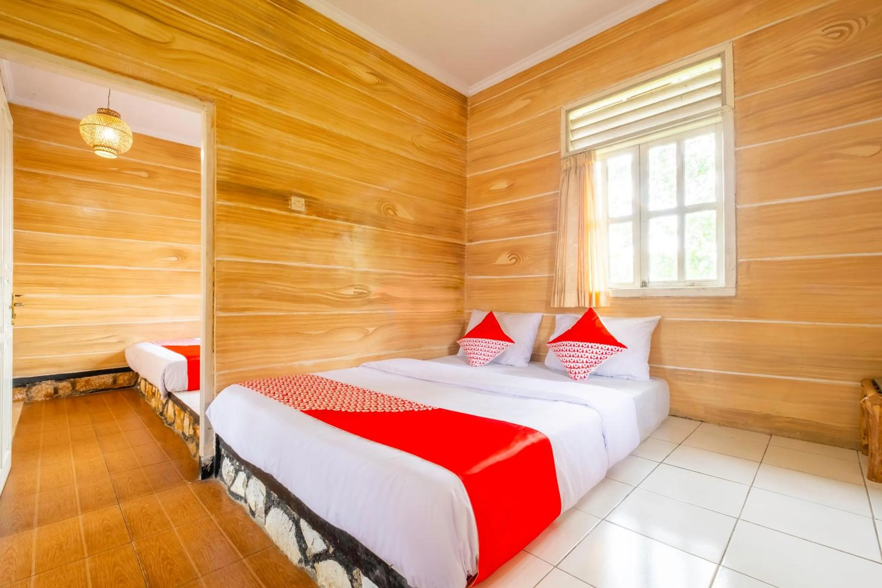 Bedroom, Bed in OYO 2278 Cikidang Hunting Resort