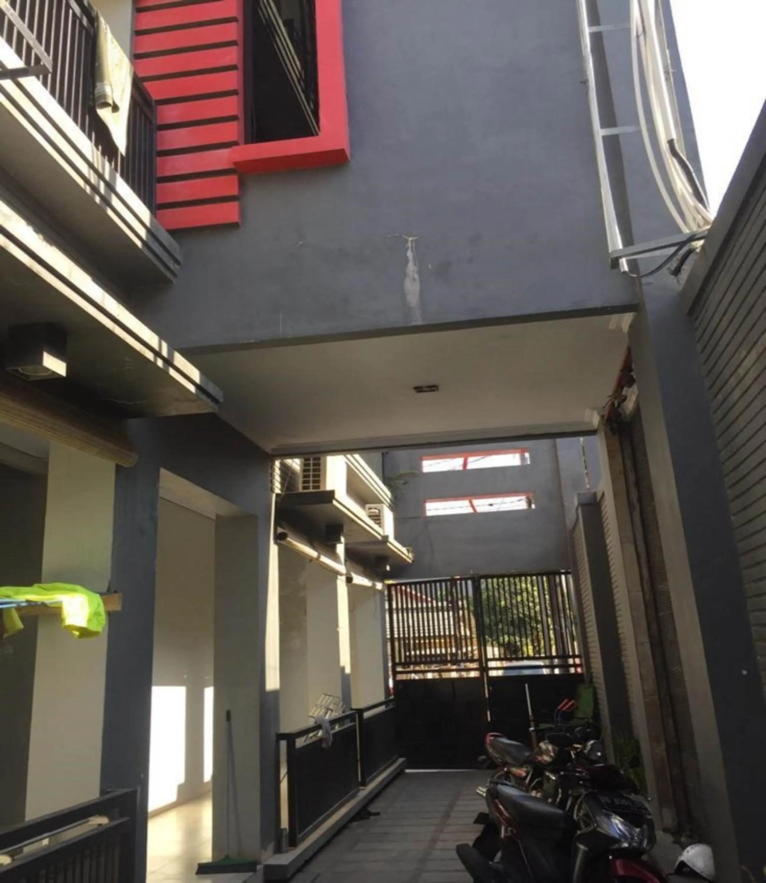 Property building in Hotel O Lulu Homestay