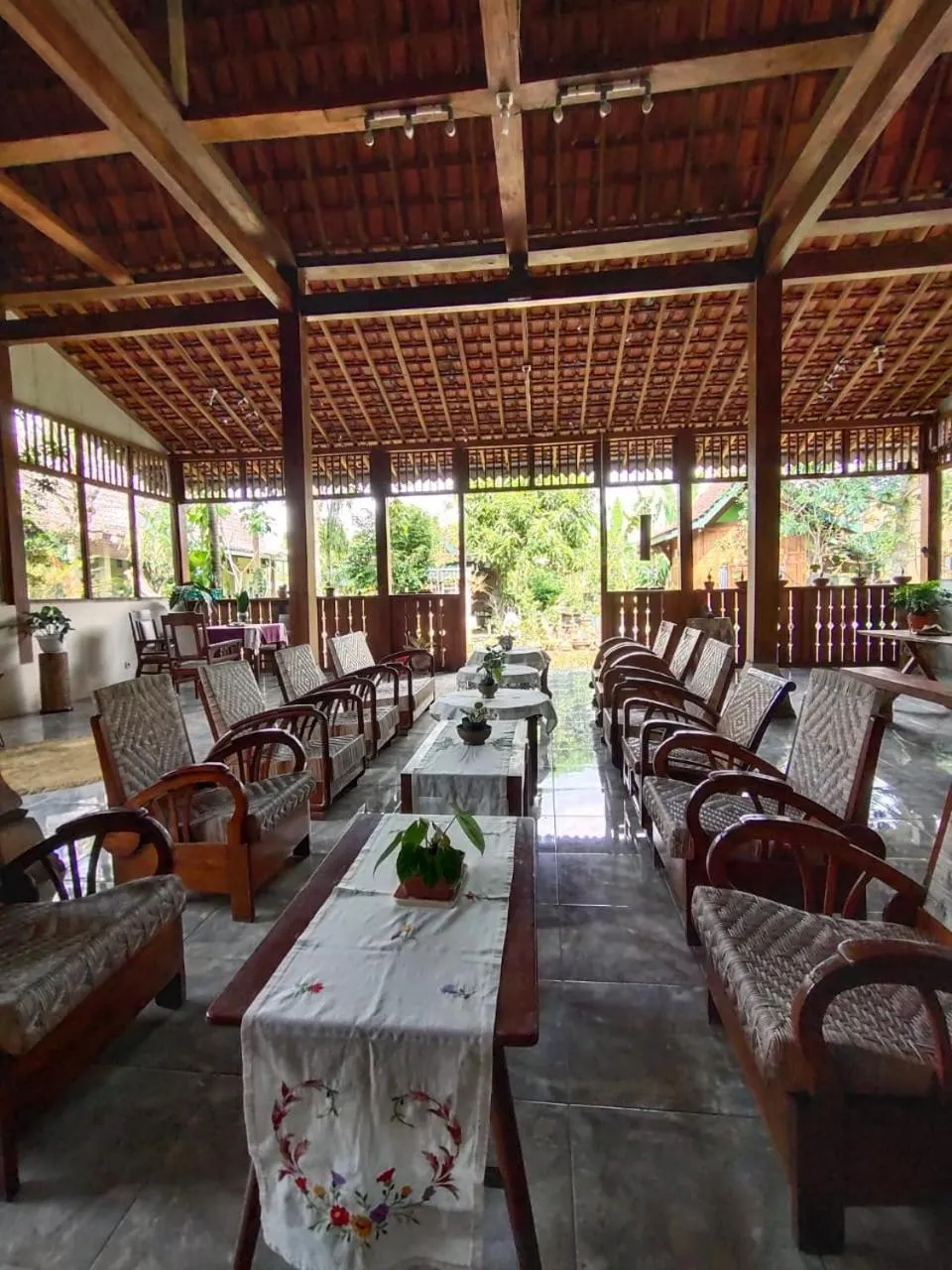 Seating area in Mettaloka Guesthouse