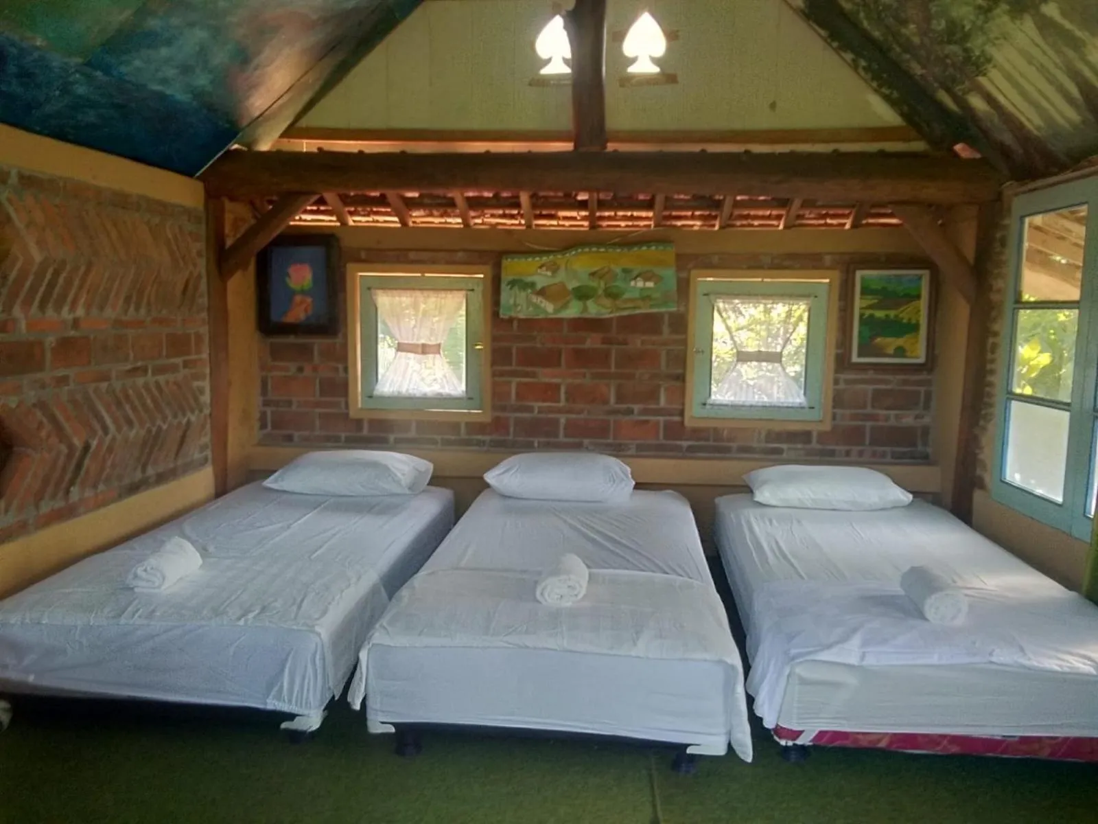 Bed in Mettaloka Guesthouse