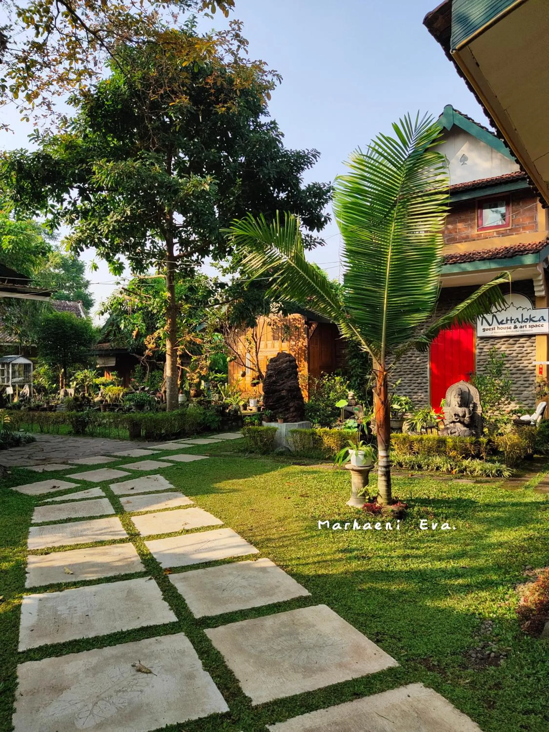 Property building in Mettaloka Guesthouse