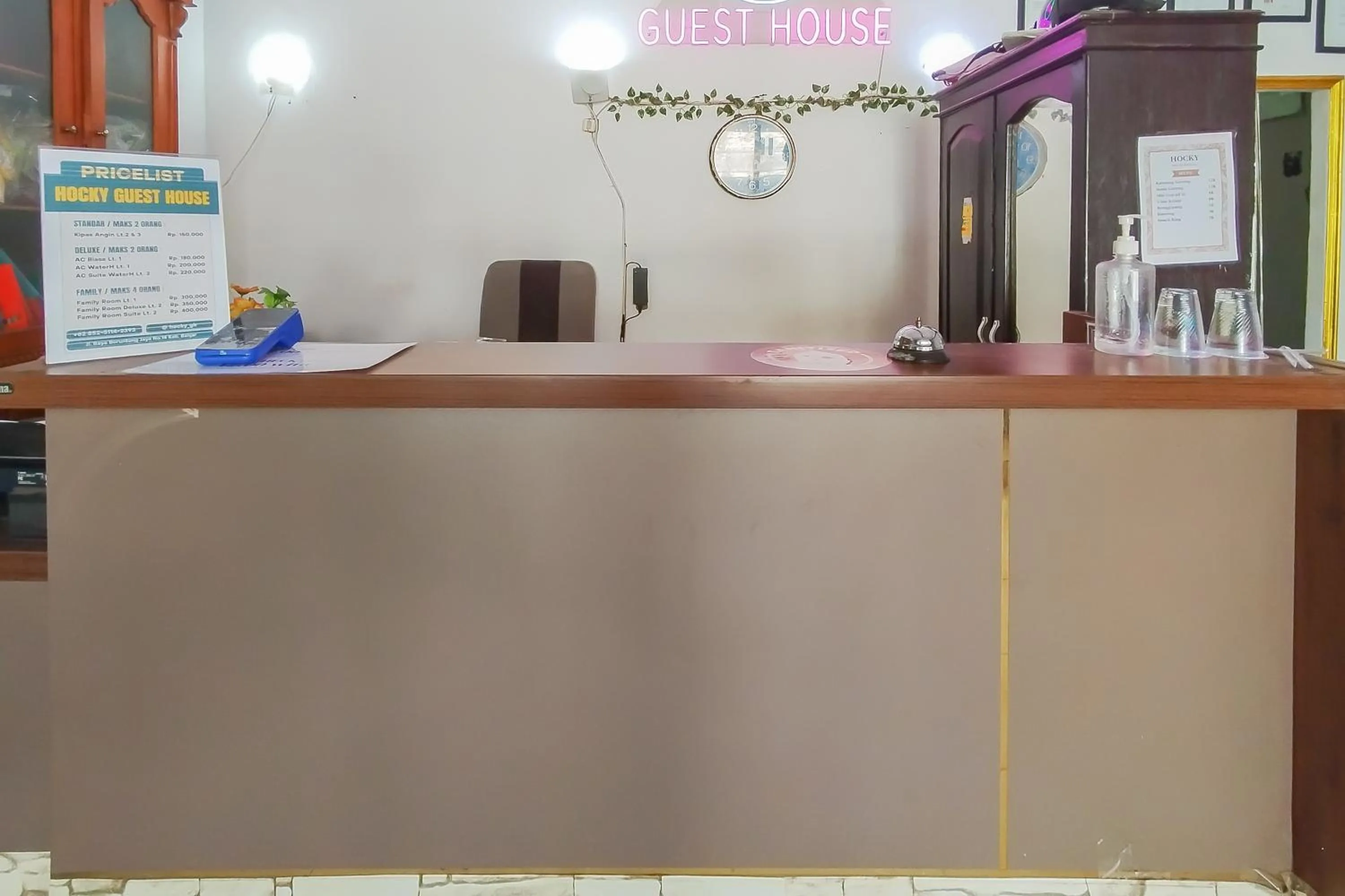 Lobby or reception in OYO 2301 Hocky Guest House