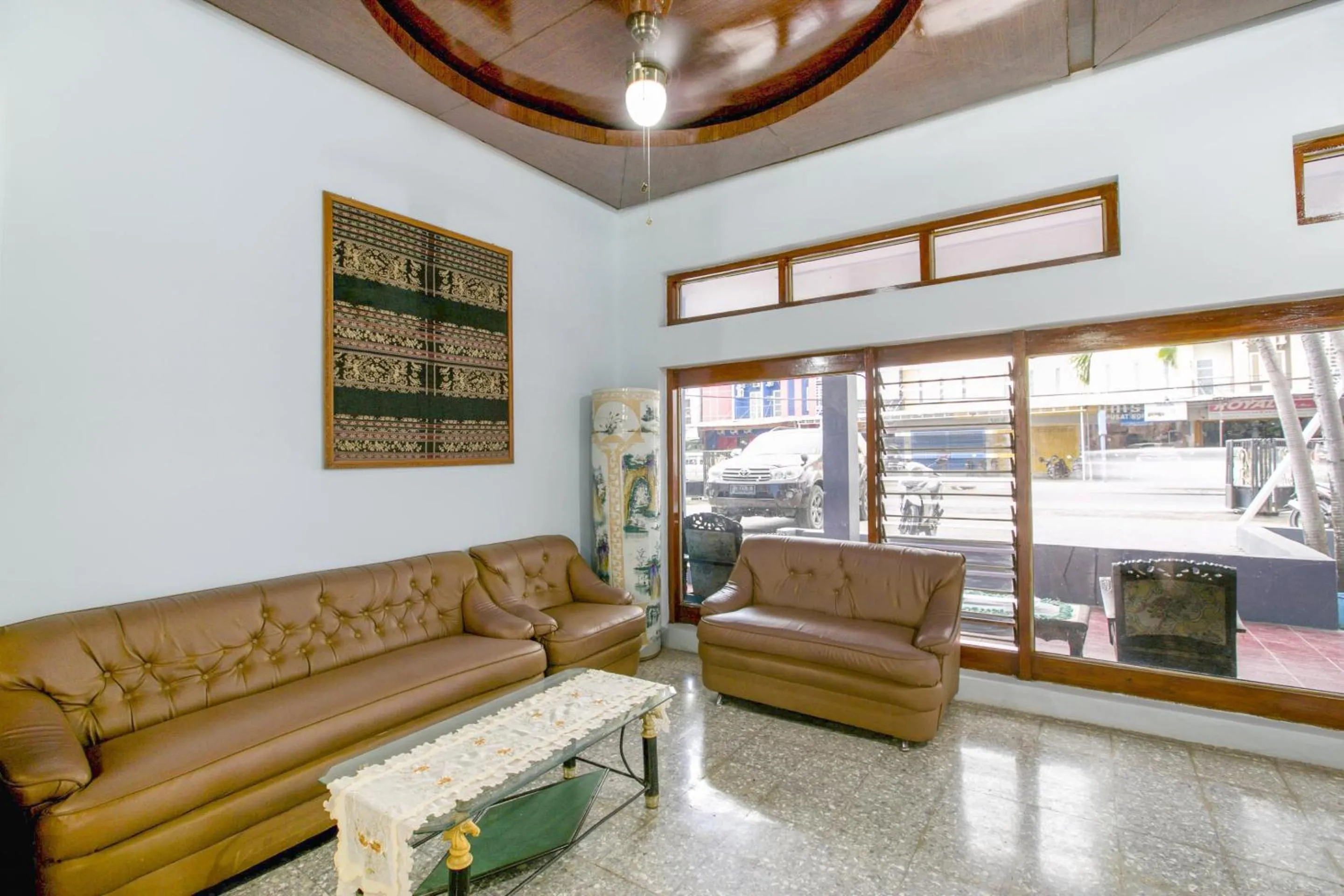 Lobby or reception in Hotel O Charvita