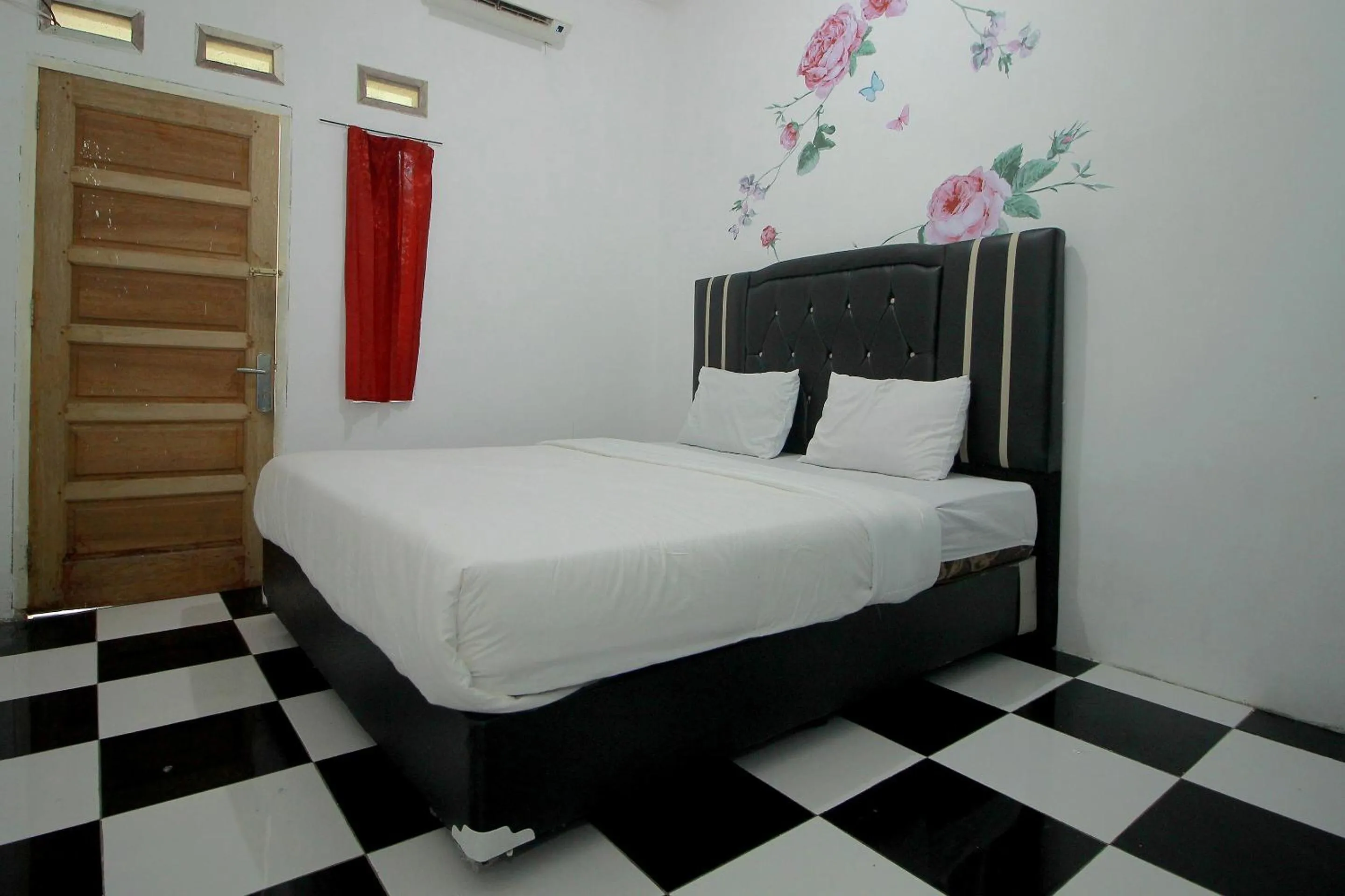 Bedroom in Hotel O Wisma Ria