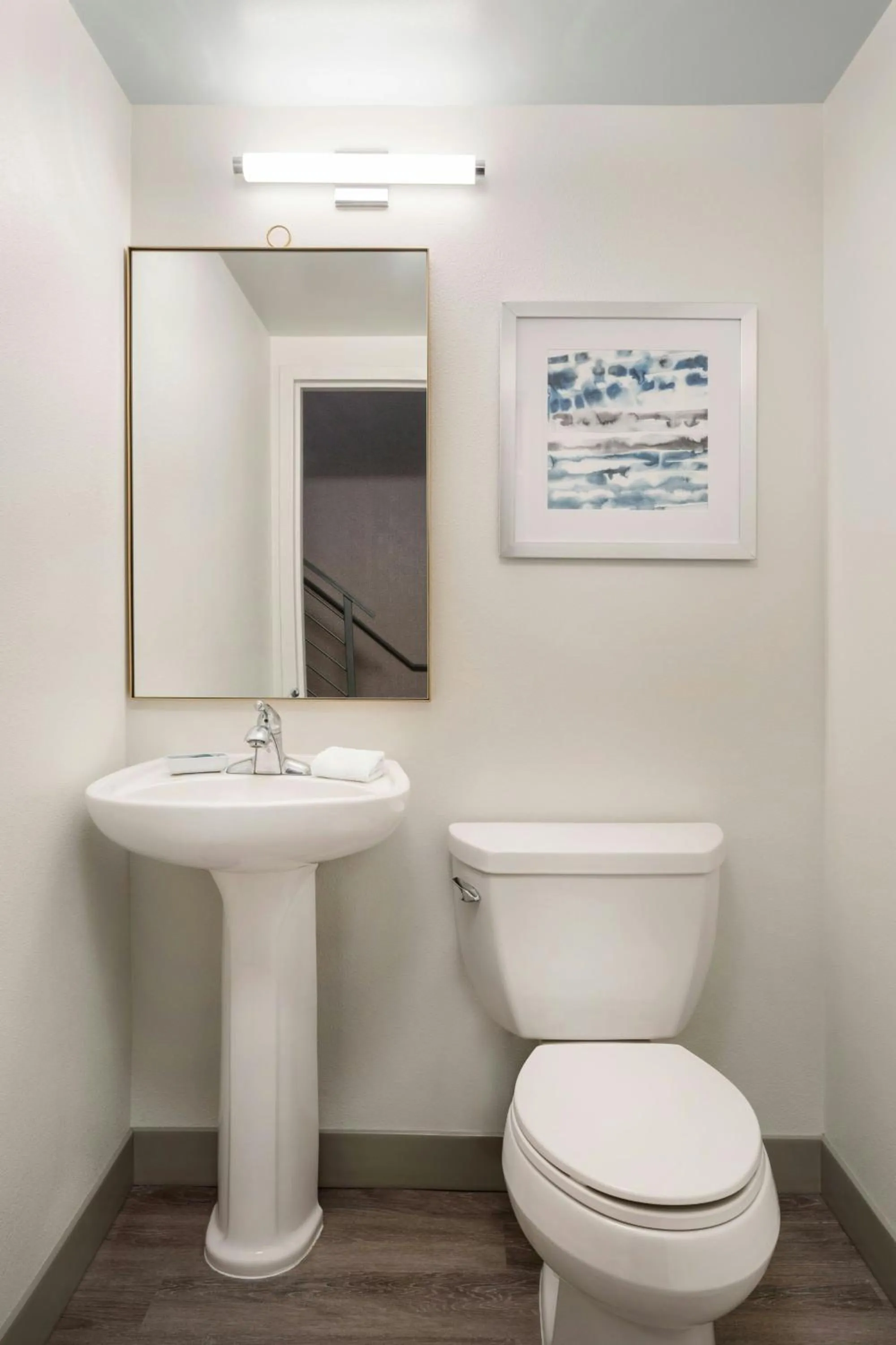 Bathroom in Four Points by Sheraton - San Francisco Airport