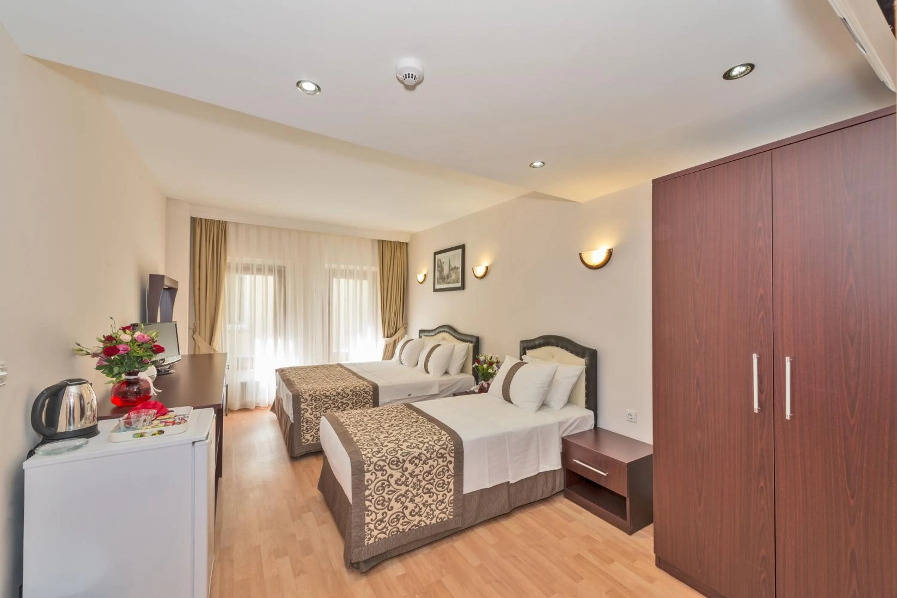 Photo of the whole room, Bed in Taxim Hotel Marin