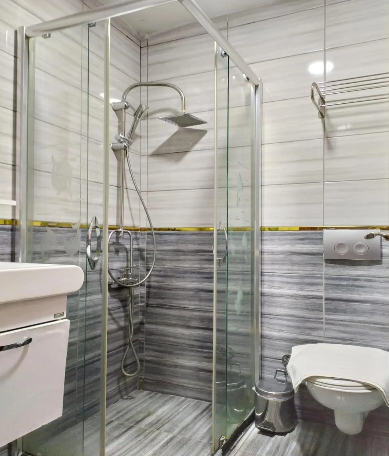 Bathroom in Taxim Hotel Marin