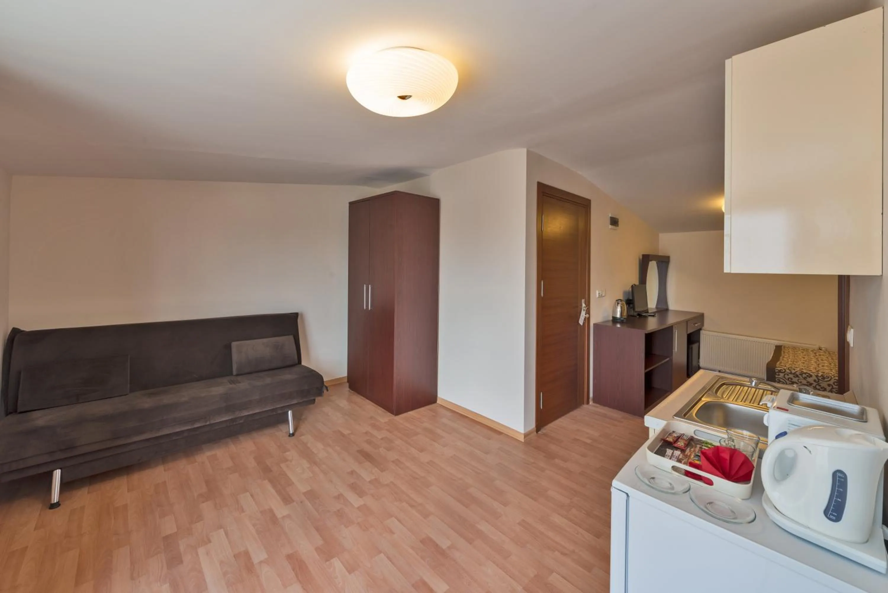 Coffee/tea facilities in Taxim Hotel Marin