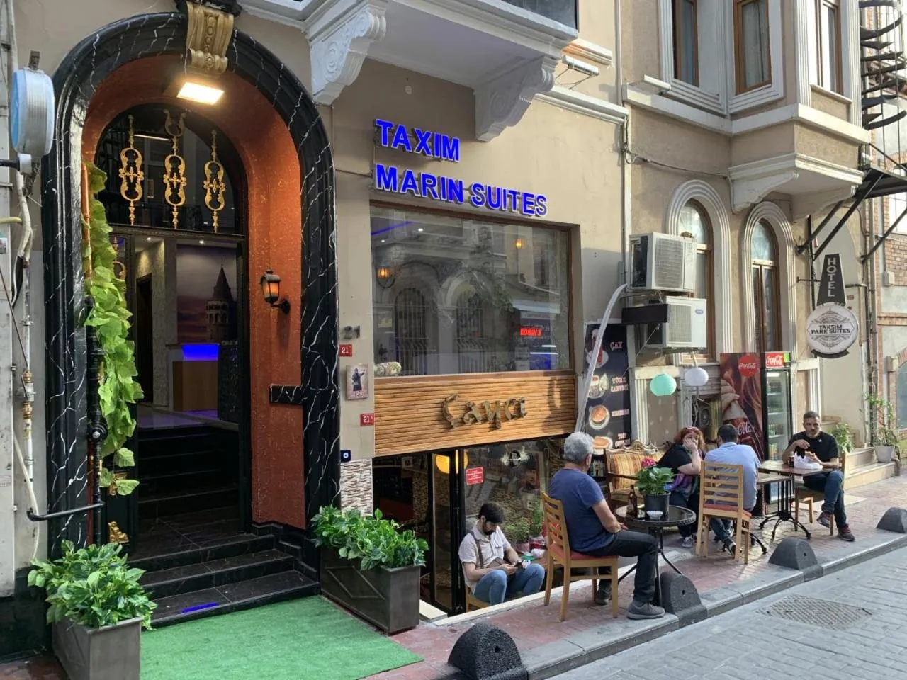 Facade/entrance in Taxim Hotel Marin