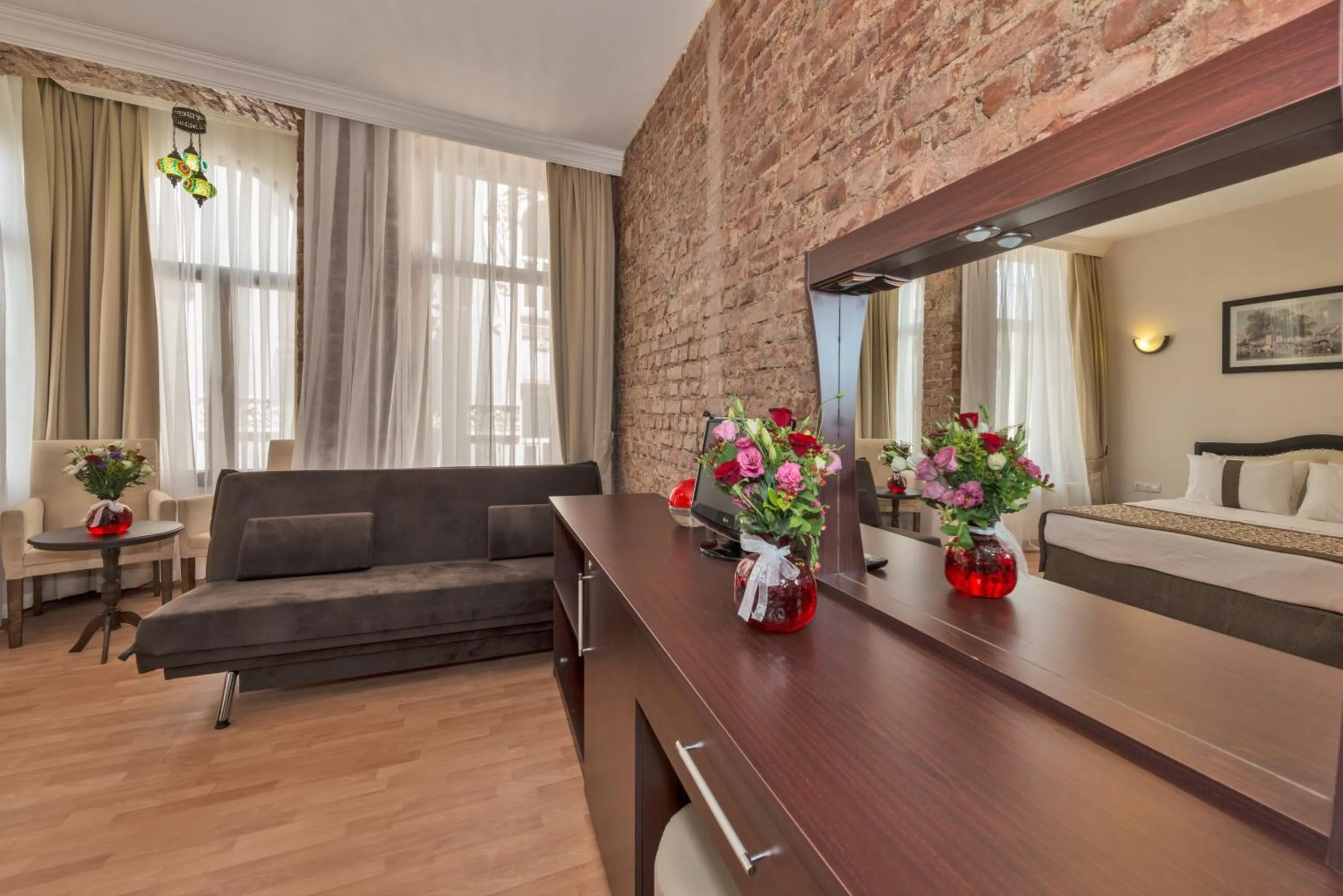 Seating area in Taxim Hotel Marin