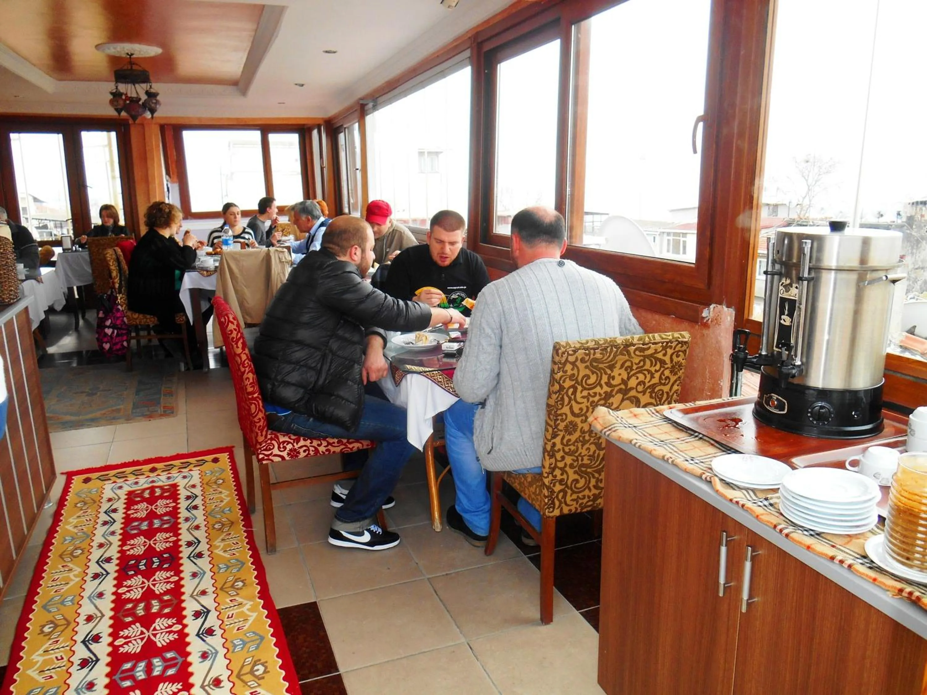 Buffet breakfast in Istanbul Sydney Hotel