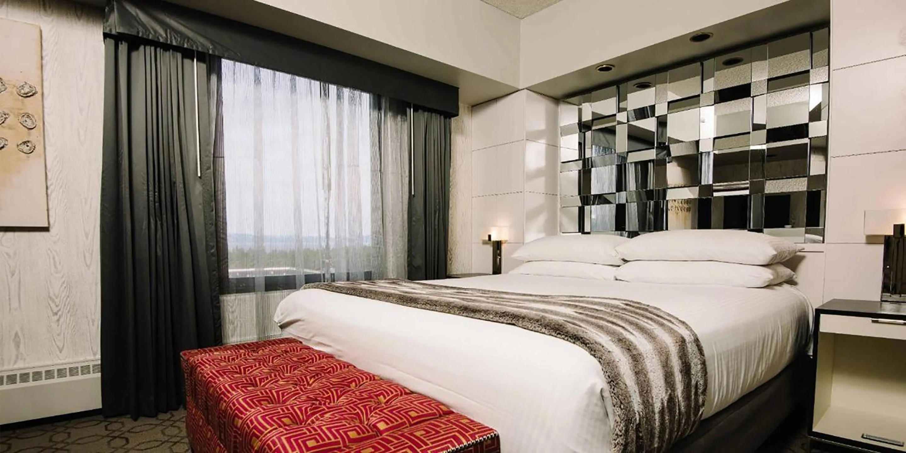 Bed in Harrah's Lake Tahoe, A Caesars Destination