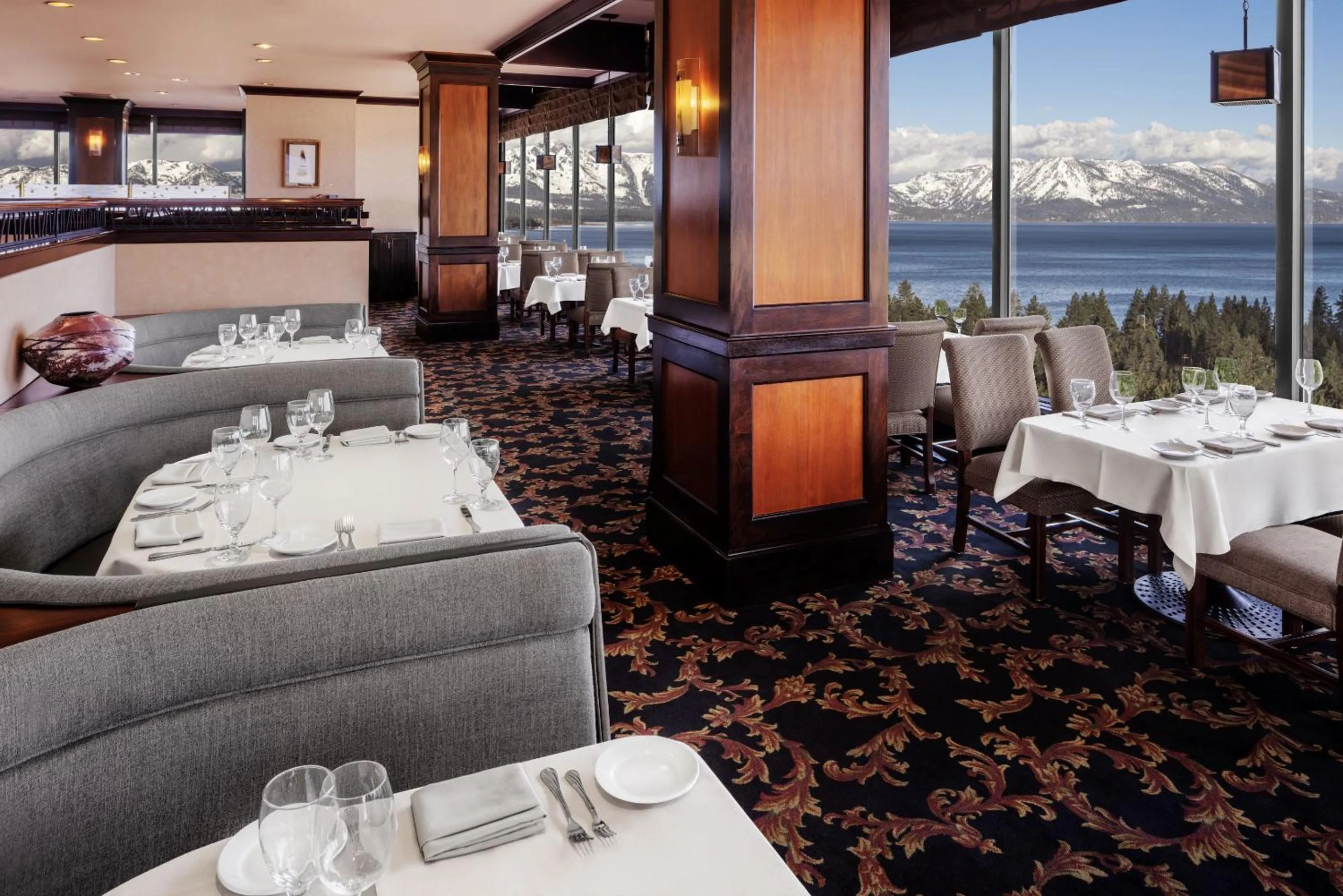 Restaurant/places to eat in Harrah's Lake Tahoe, A Caesars Destination