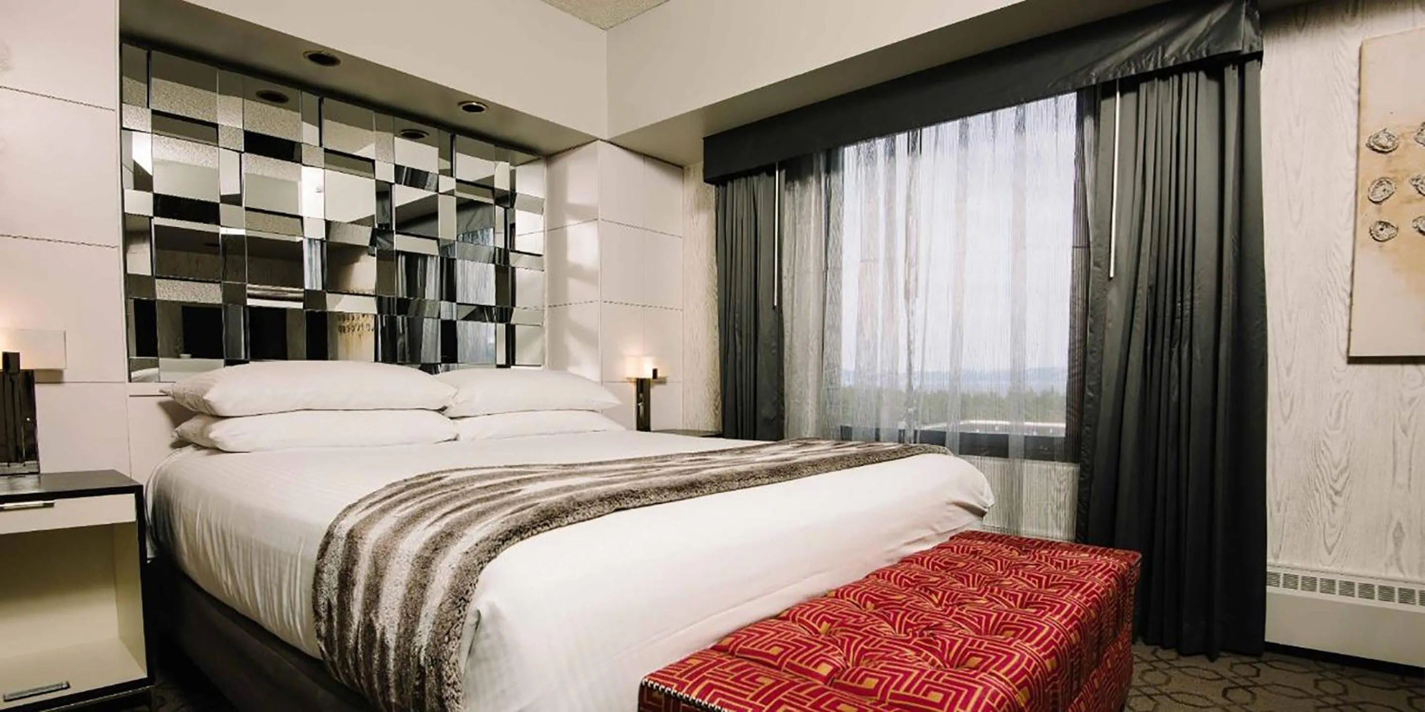Bed in Harrah's Lake Tahoe, A Caesars Destination