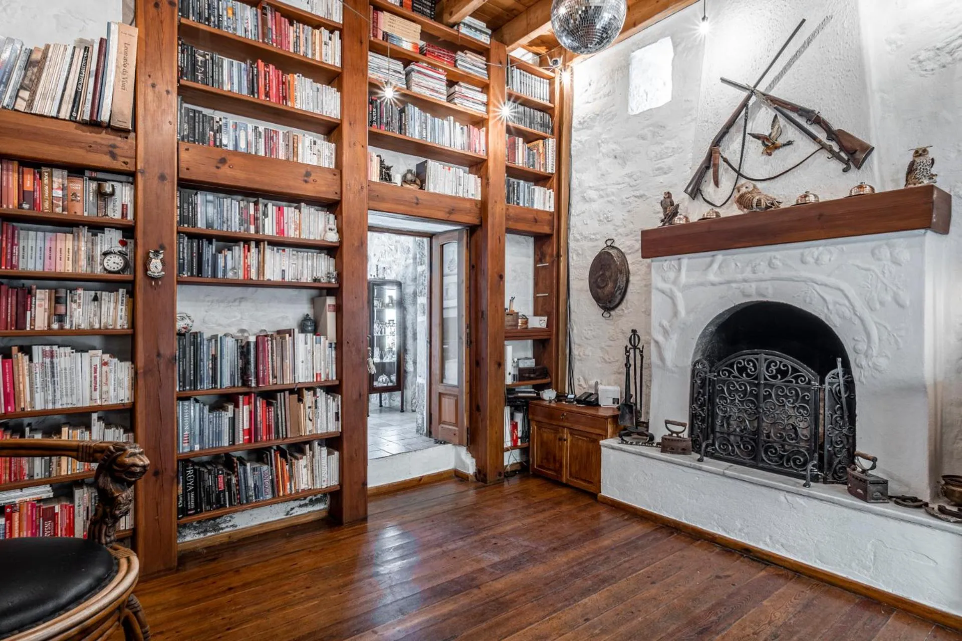 Library in Ha La Bodrum