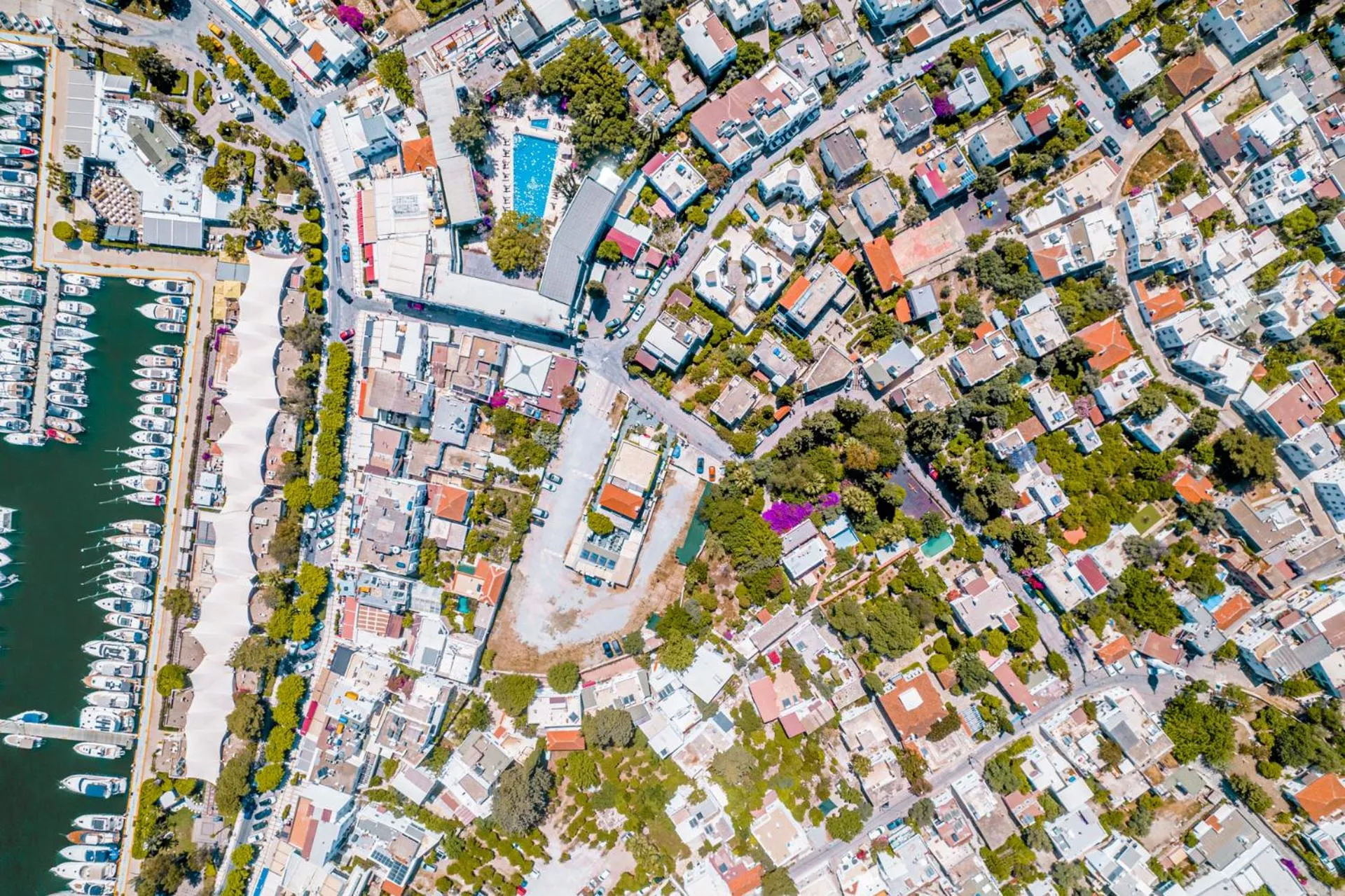 Nearby landmark in Ha La Bodrum