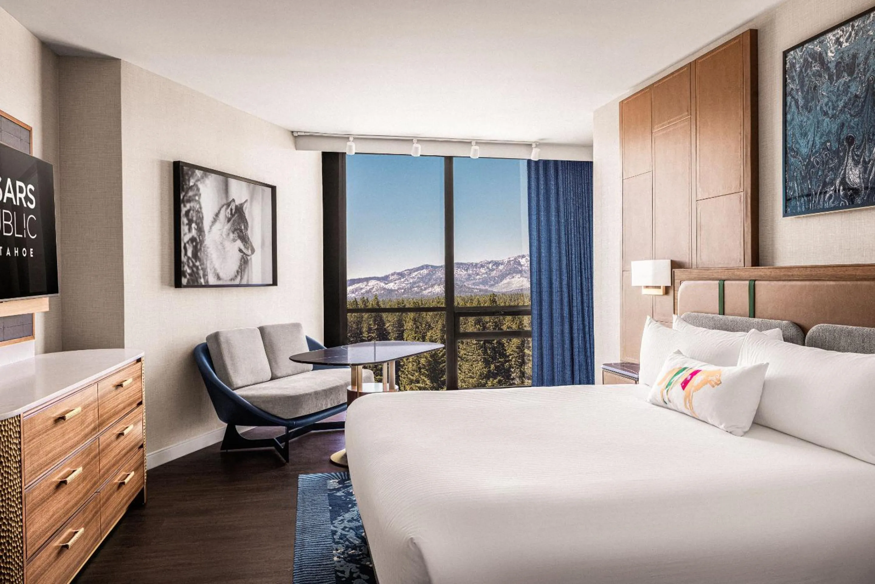 Bed in Caesars Republic Lake Tahoe, A Caesars Destination