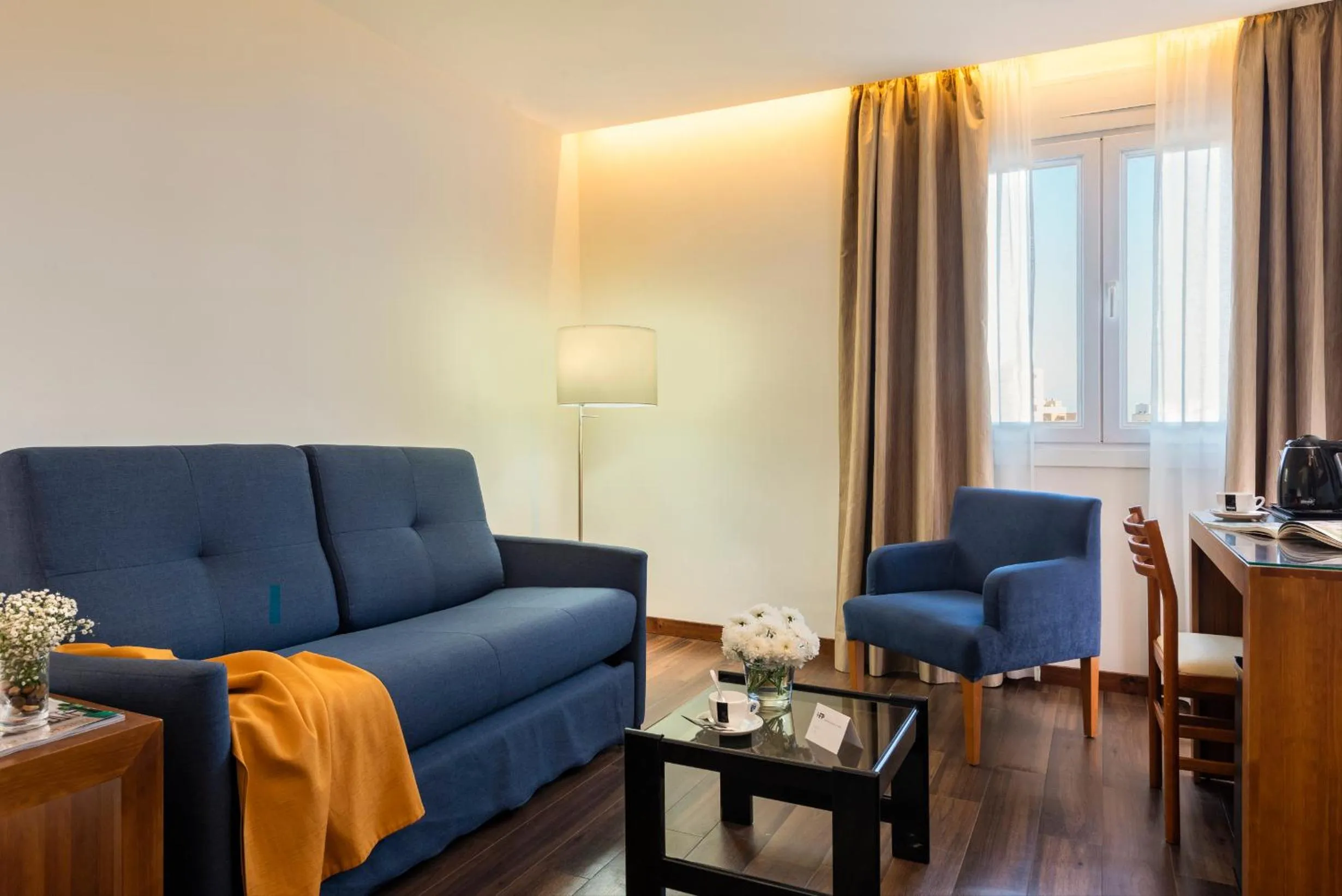 Living room in Hotel de Francia y París