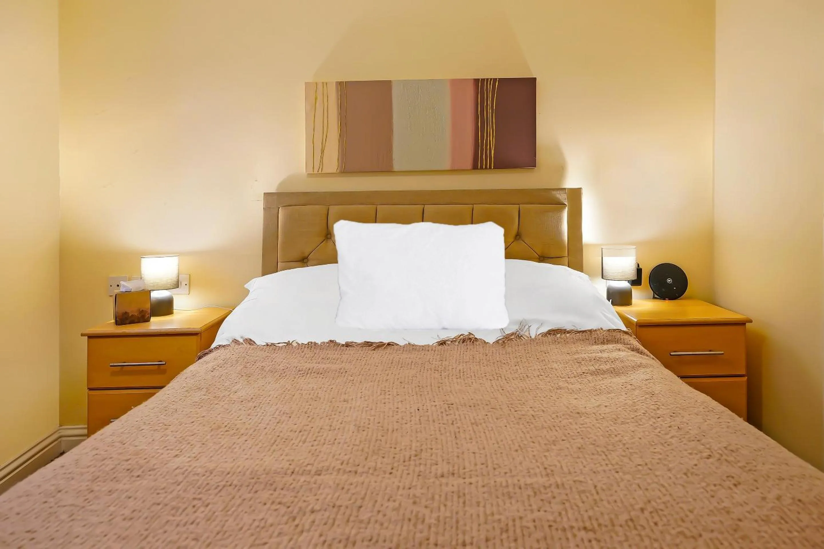 Bedroom, Bed in OYO The White Horse, Ripon North Yorkshire