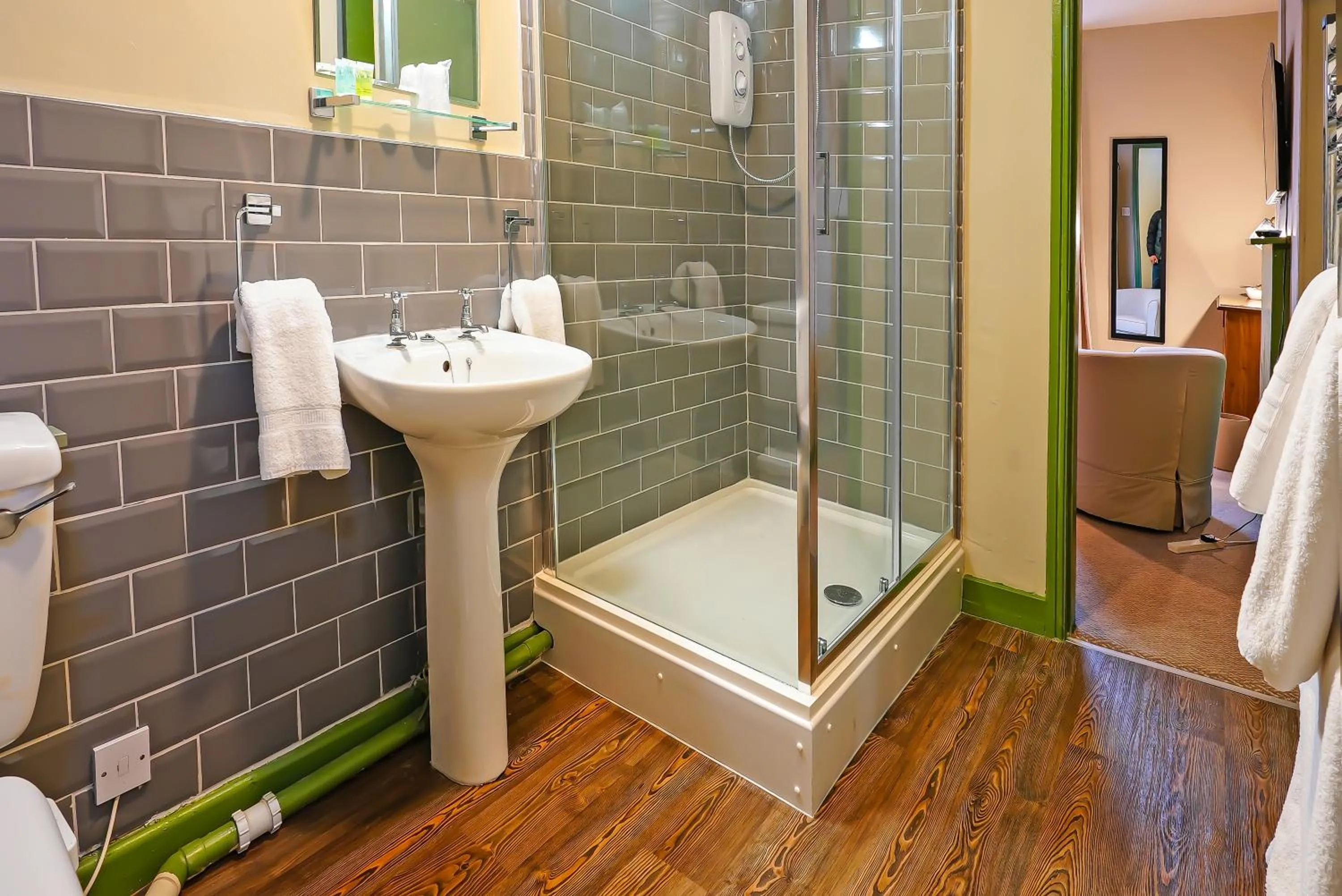 Bathroom in OYO The White Horse, Ripon North Yorkshire