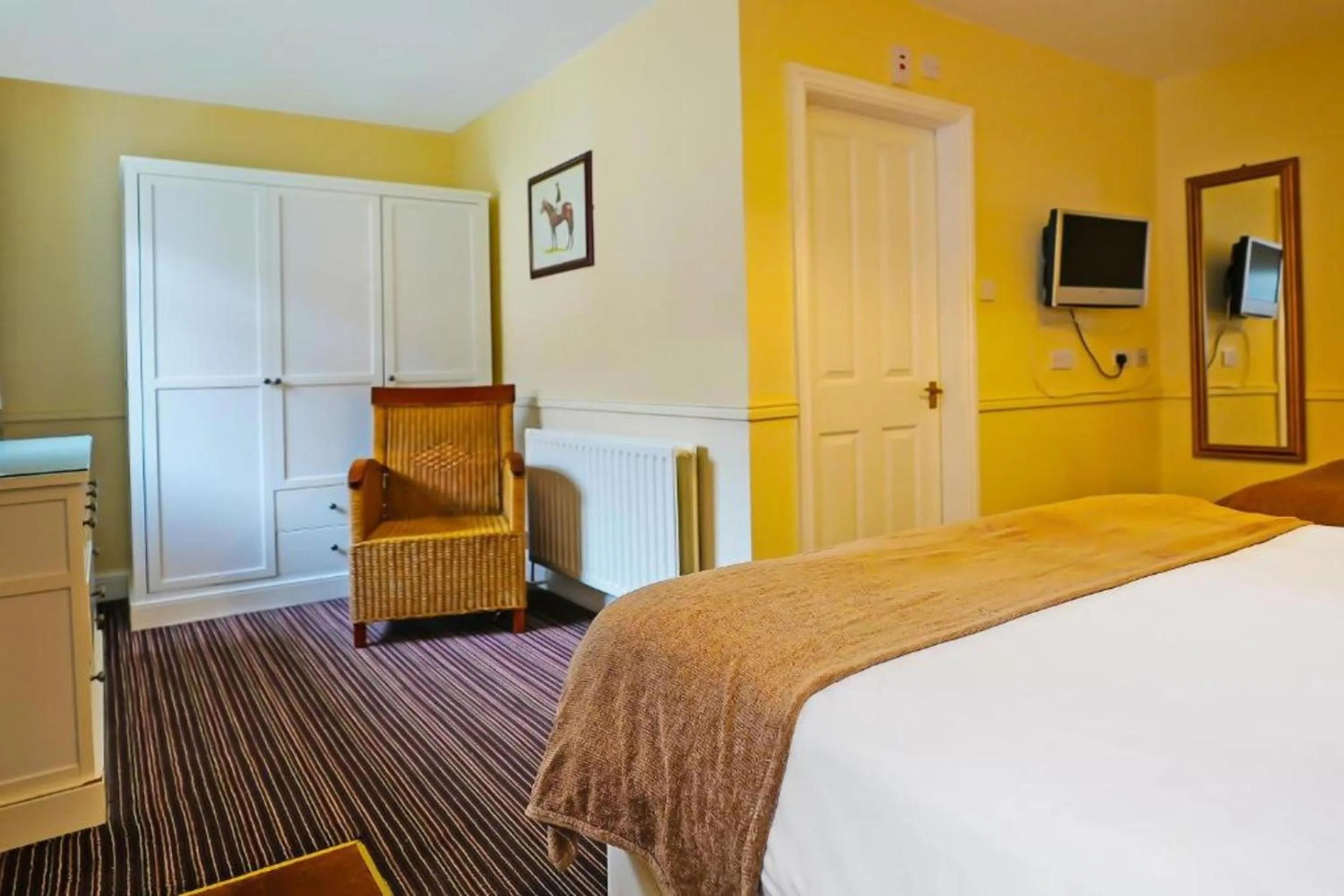 Bedroom, Bed in OYO The White Horse, Ripon North Yorkshire