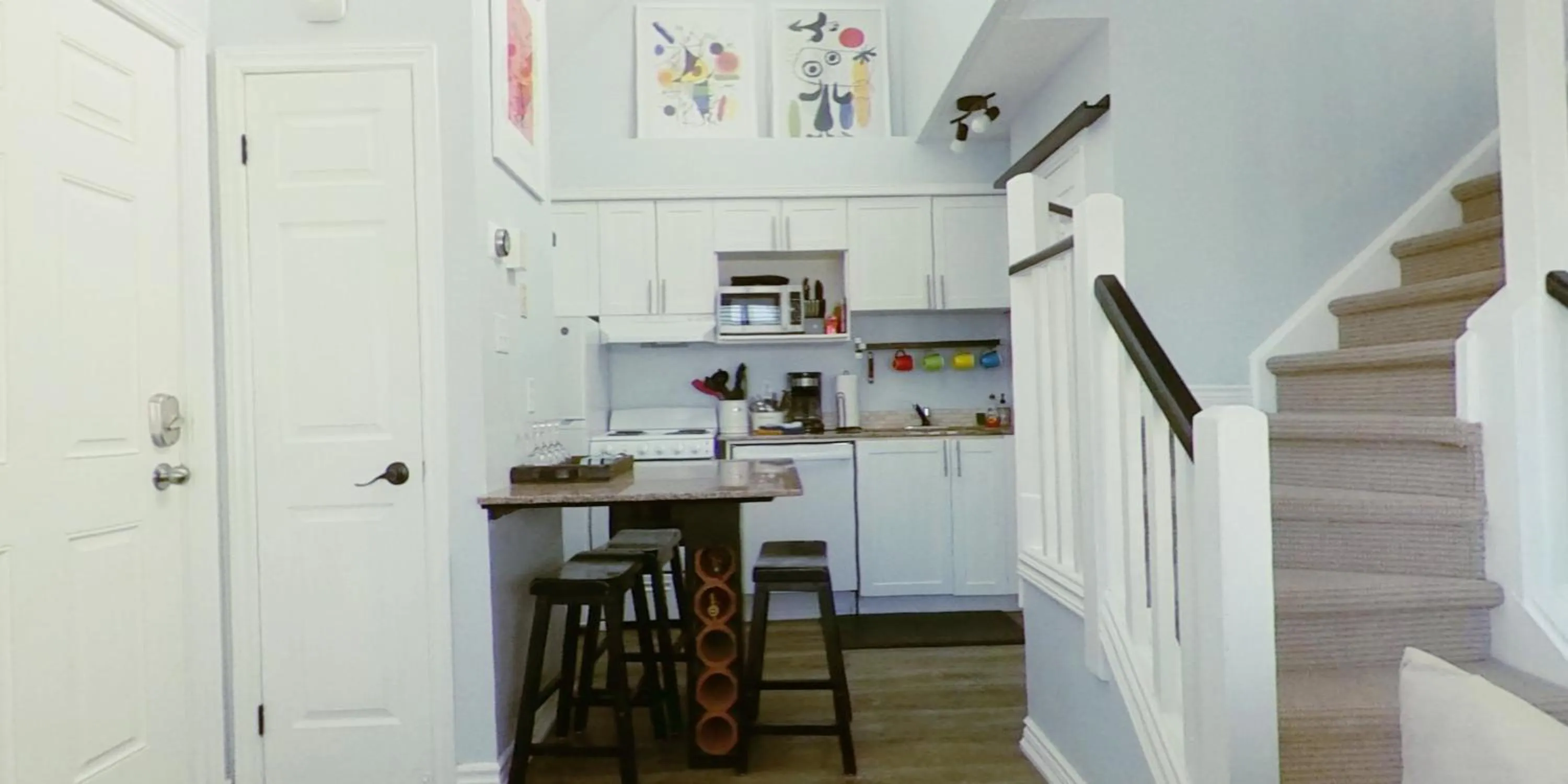 Kitchen or kitchenette in Artistic Hillside Loft