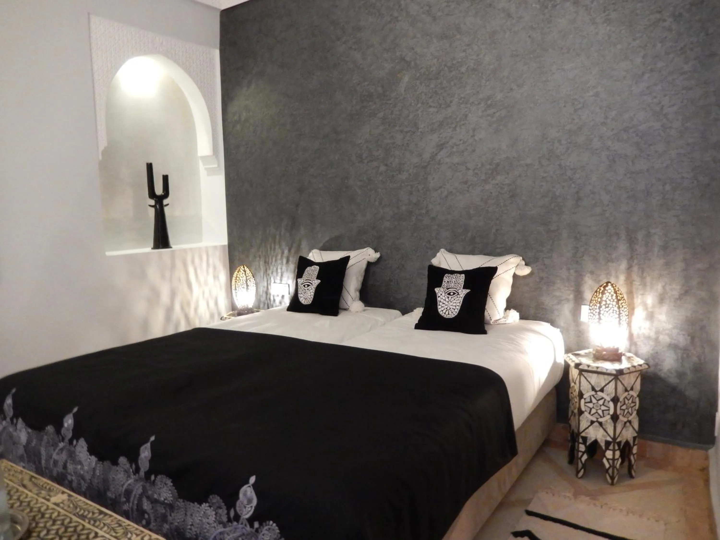 Photo of the whole room, Bed in La Claire Fontaine