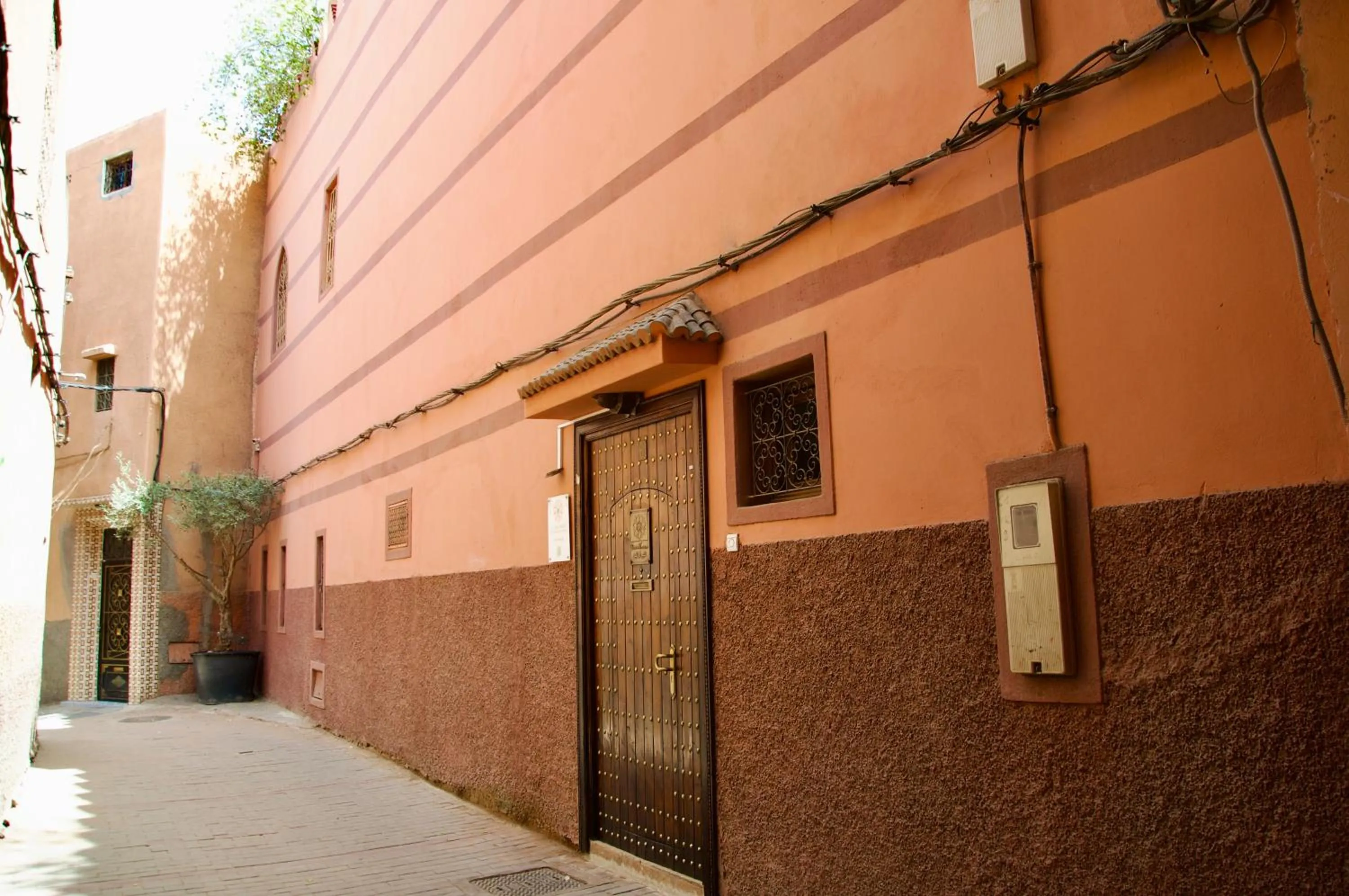 Property building in La Claire Fontaine