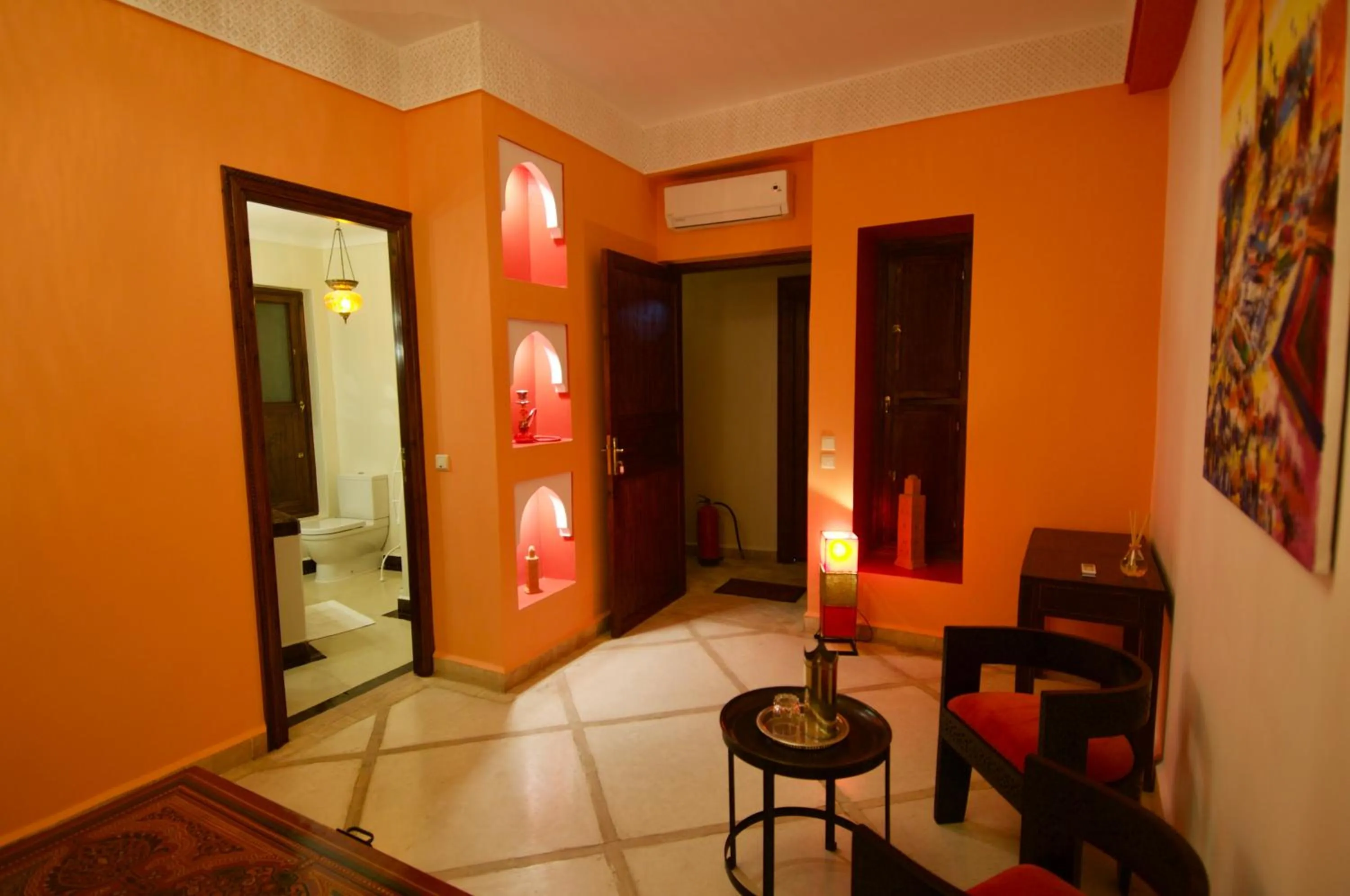 Seating area in La Claire Fontaine