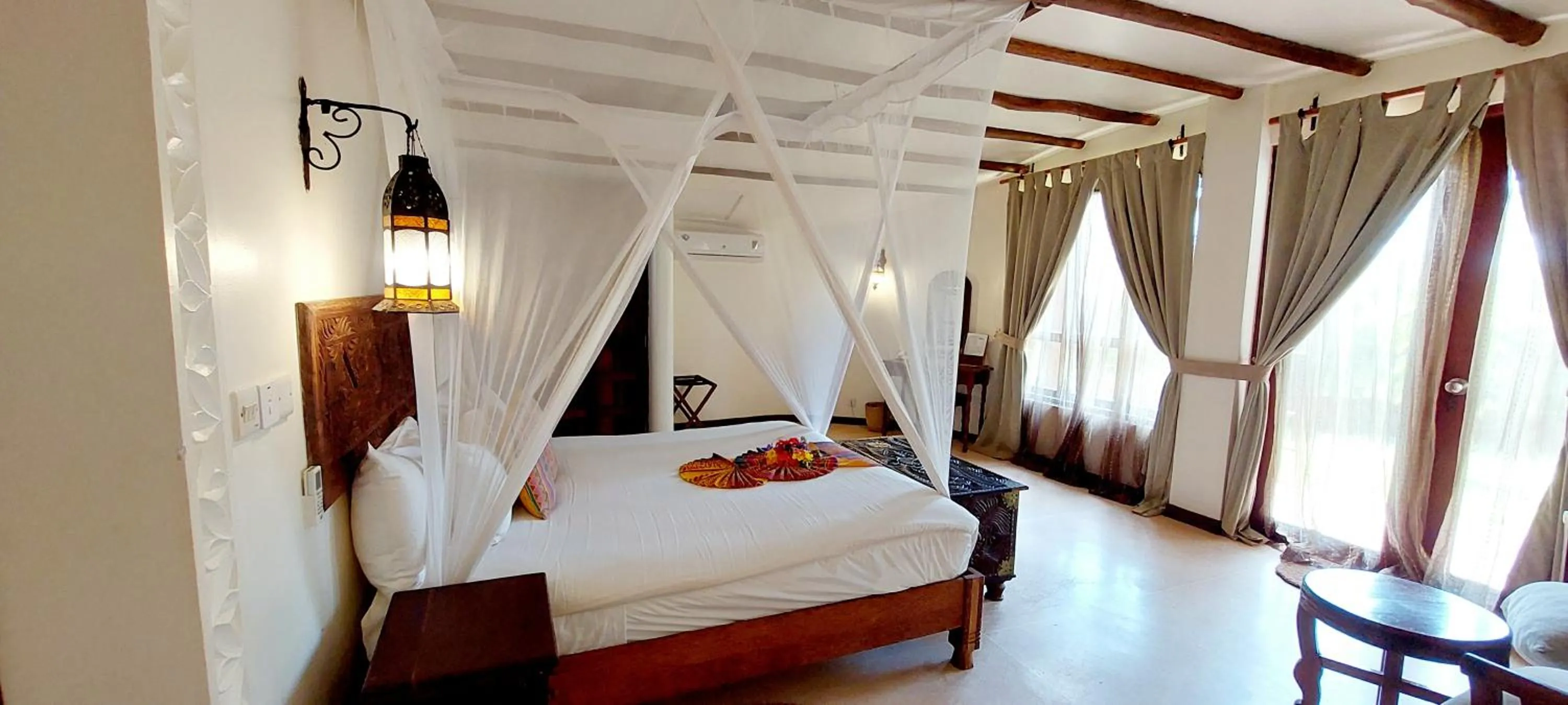 Bedroom, Bed in Kena Beach Hotel