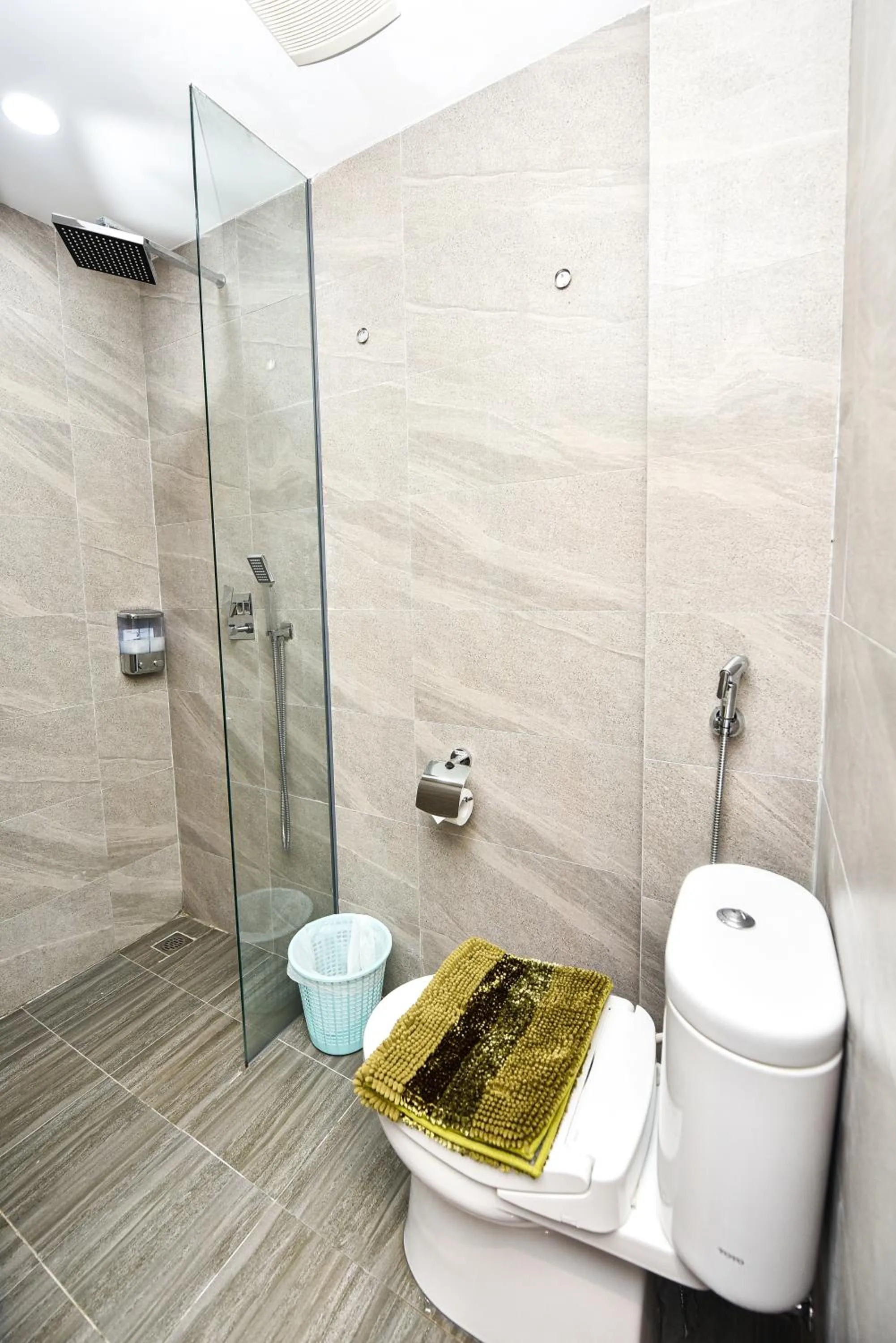 LOVINA 19-16 at Harbour Bay Residences